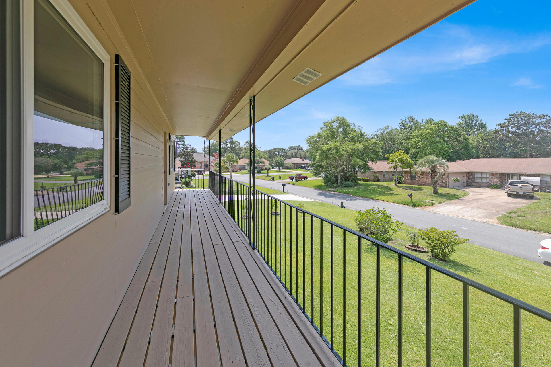 LAKE LORRAINE ESTATES - Residential