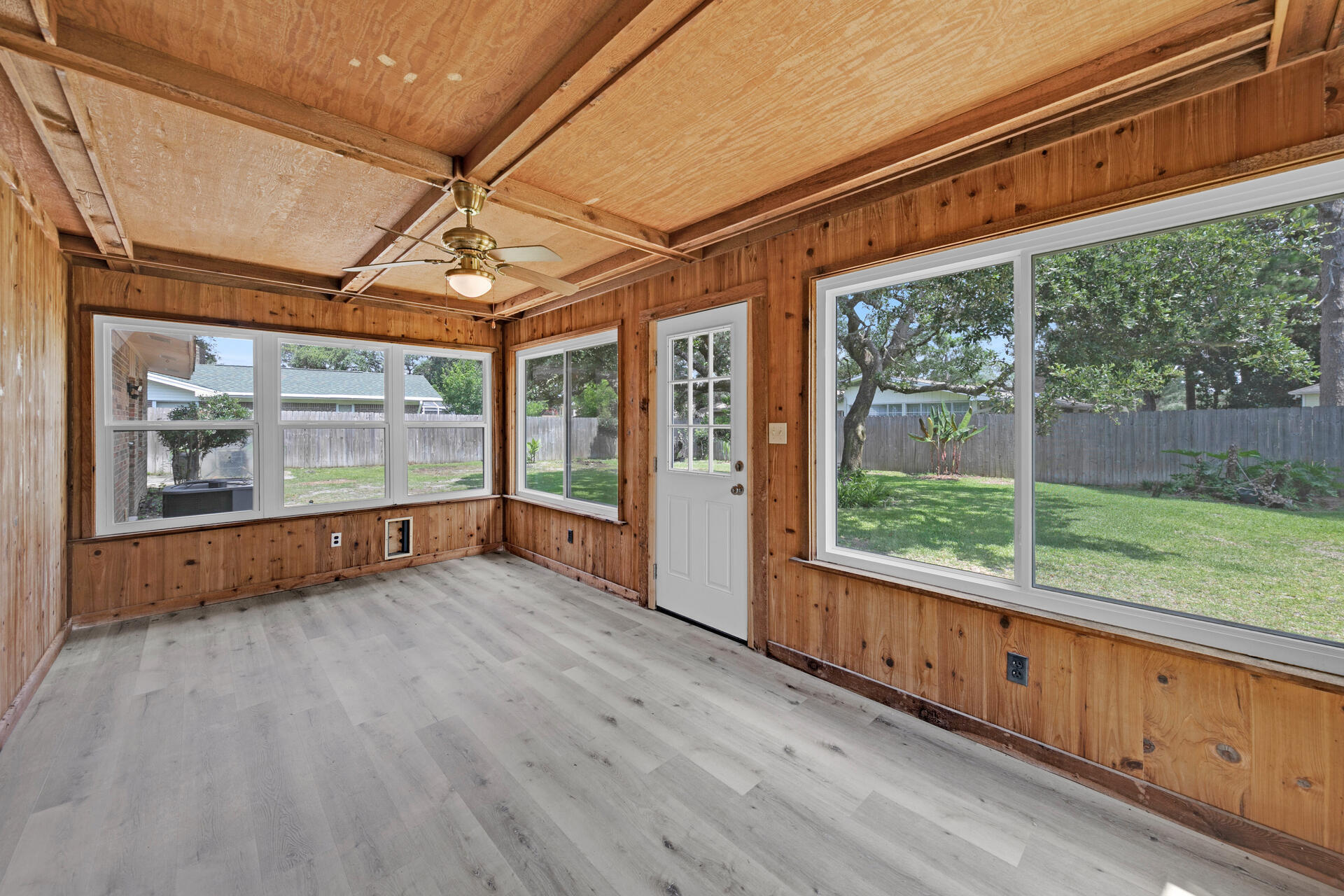 LAKE LORRAINE ESTATES - Residential