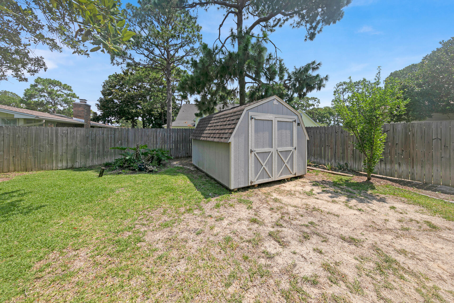 LAKE LORRAINE ESTATES - Residential