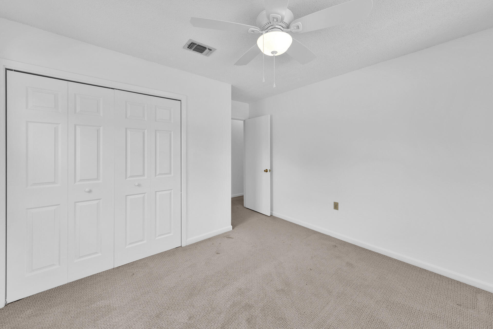 LAKE LORRAINE ESTATES - Residential