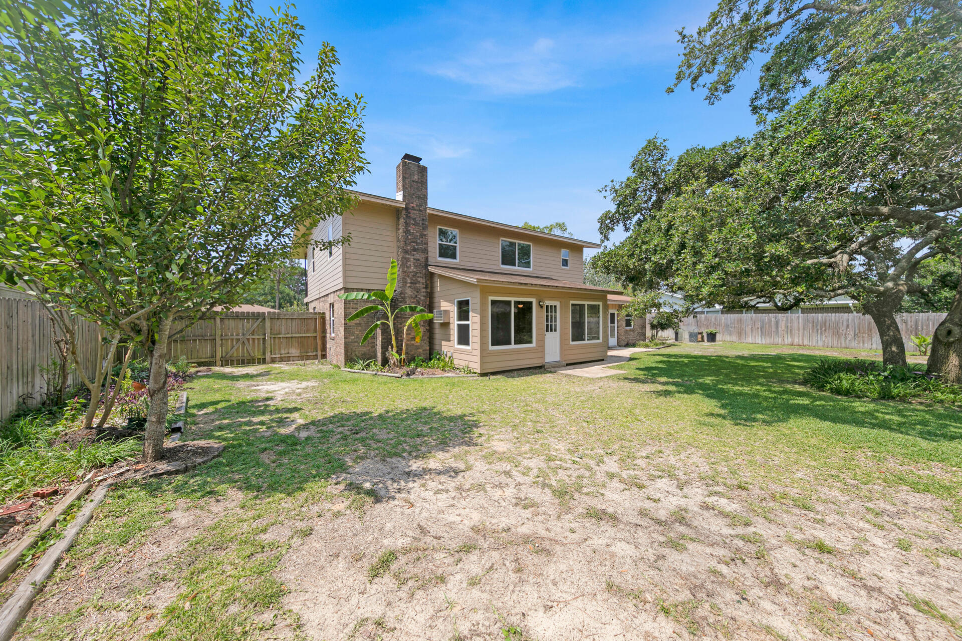 LAKE LORRAINE ESTATES - Residential