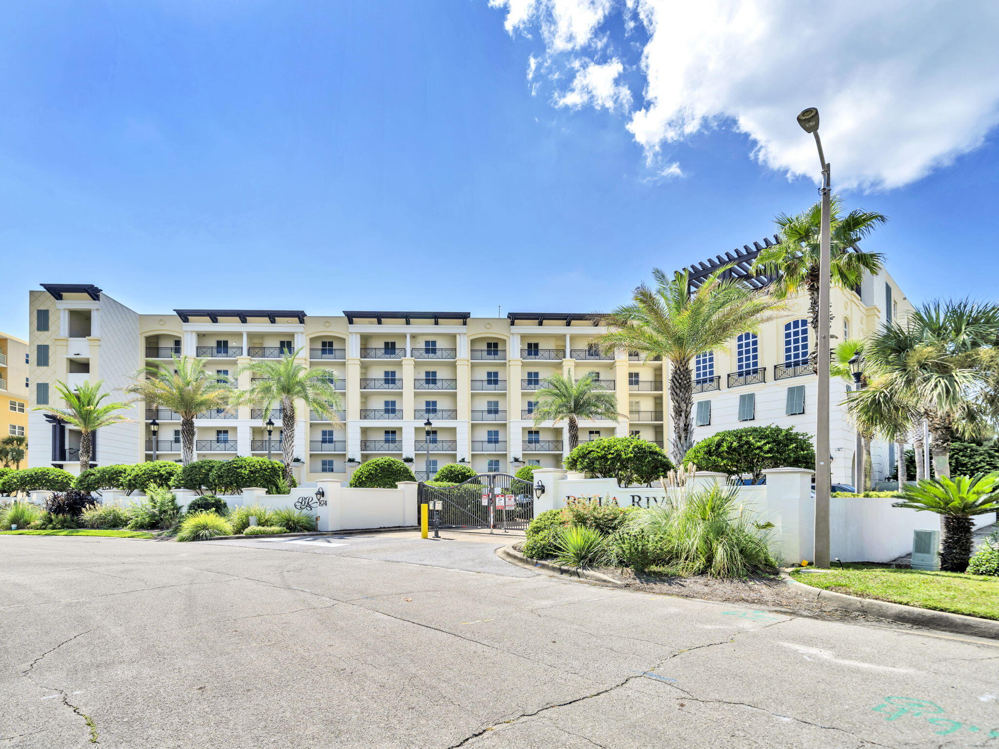 BELLA RIVA - Residential