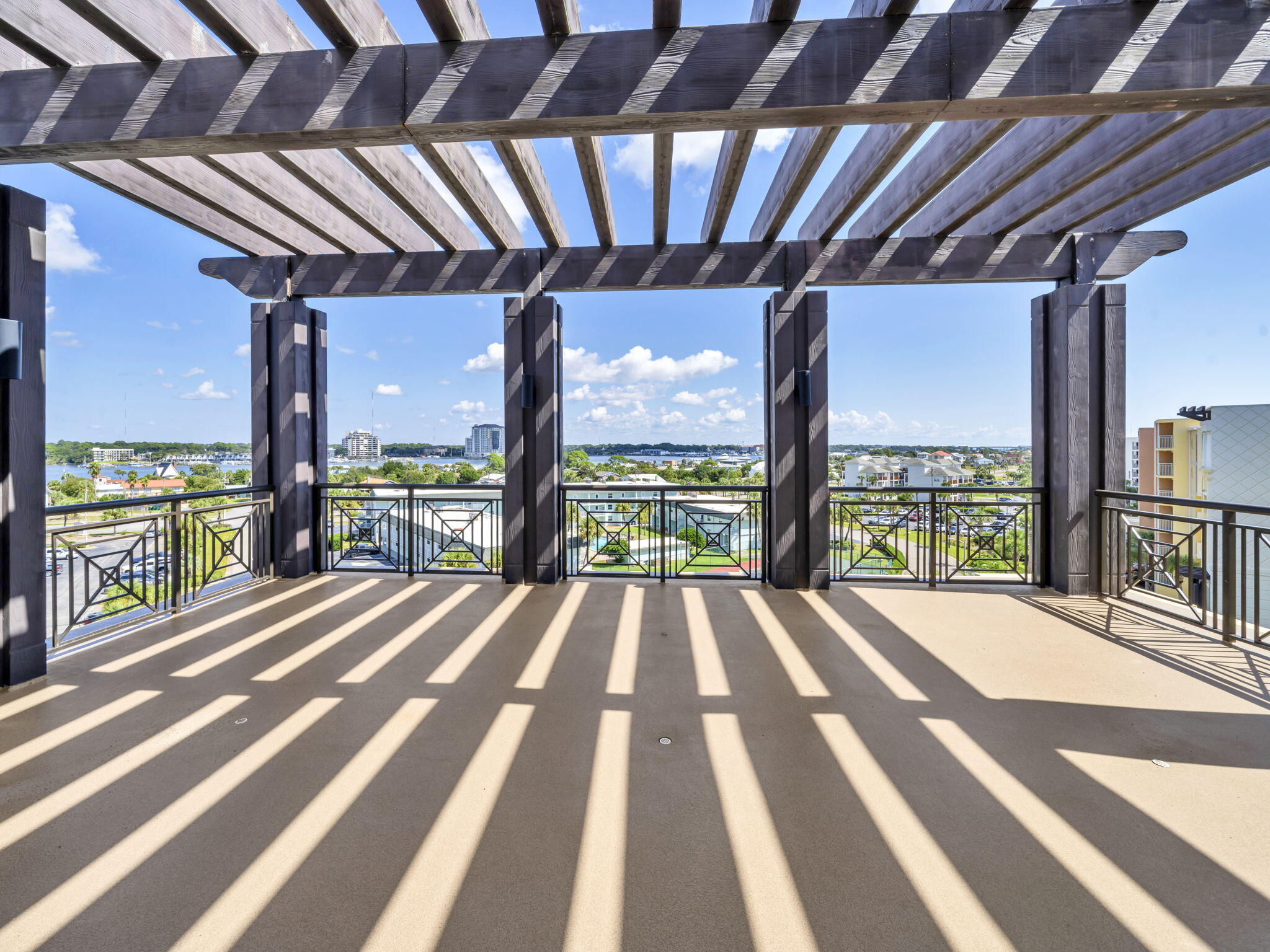 BELLA RIVA - Residential