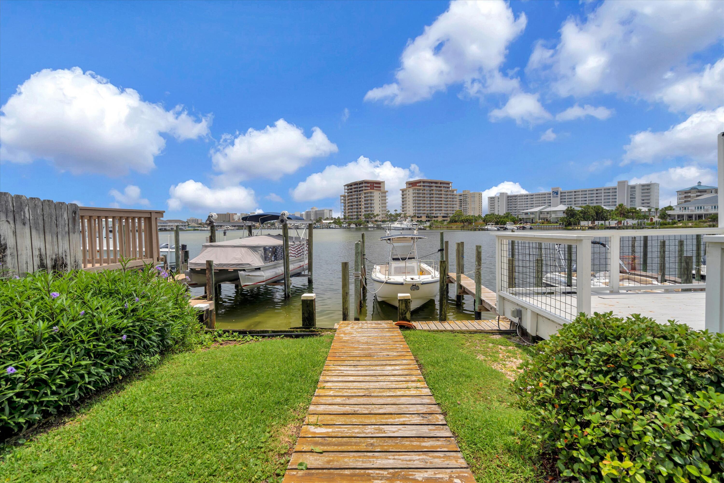 LAGUNA POINT CONDO - Residential