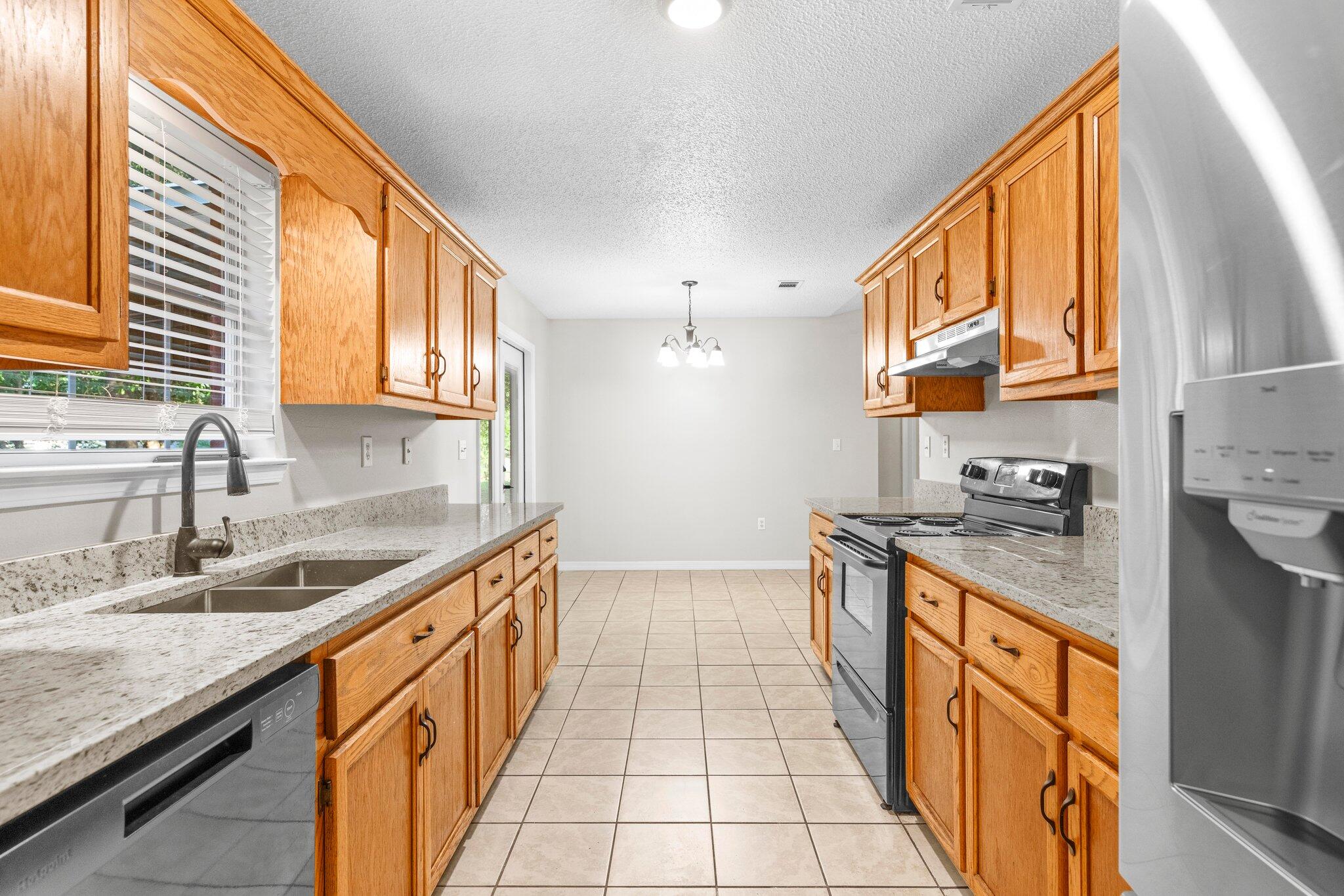 WINDING CREEK ESTATES PH 2 - Residential Lease