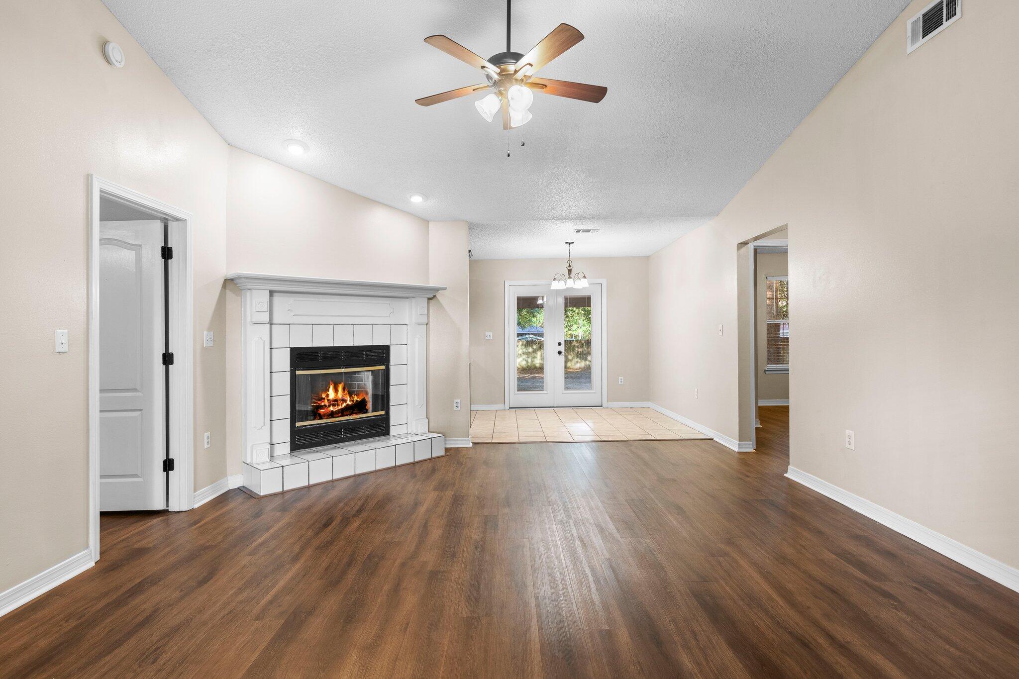 WINDING CREEK ESTATES PH 2 - Residential Lease