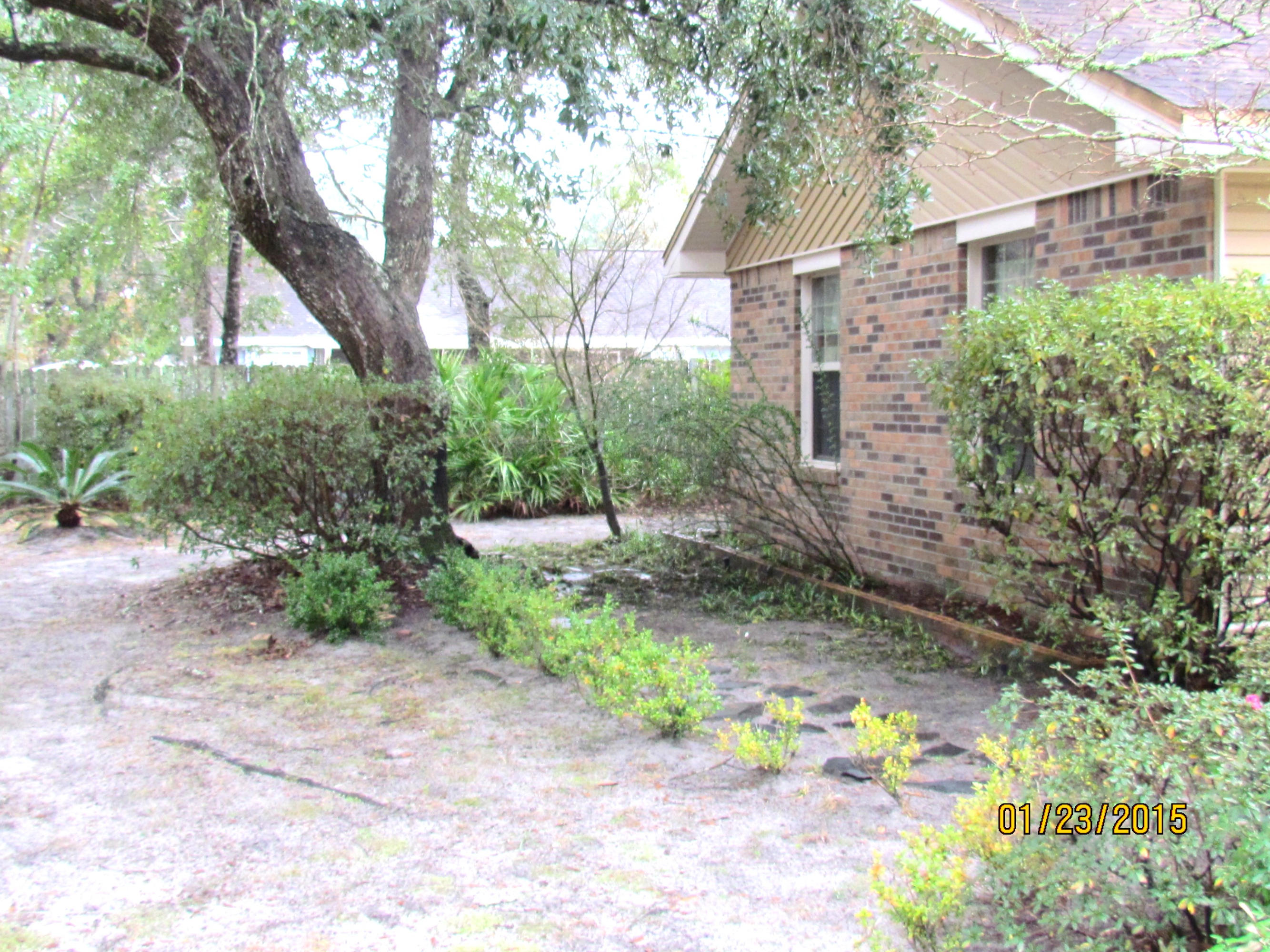 PINEWOOD ESTATES 2 - Residential Lease