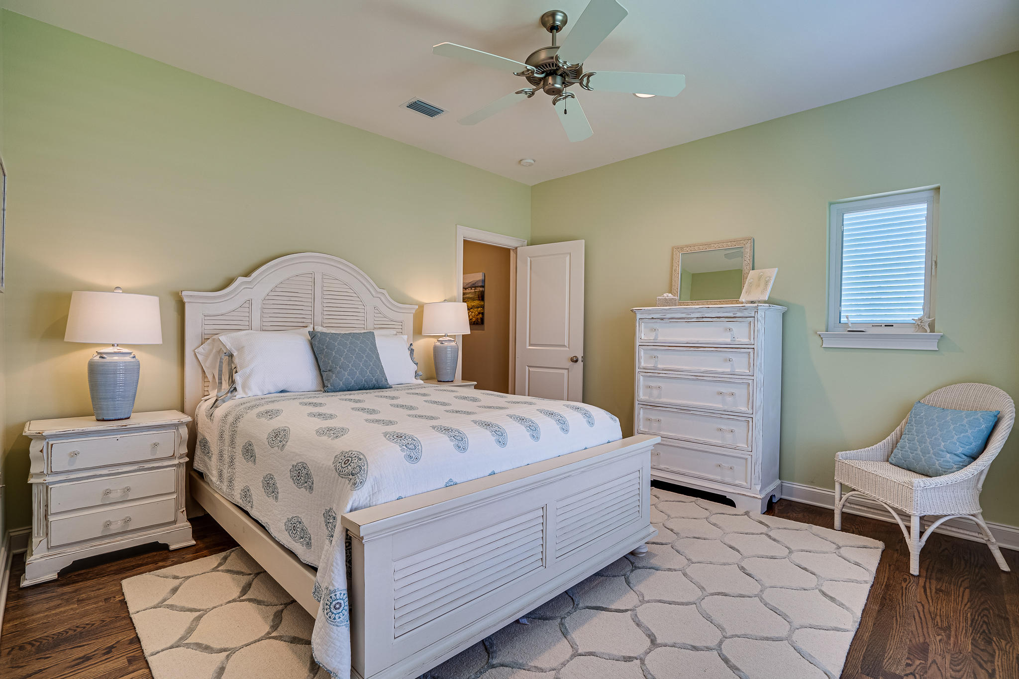 BURNT PINE EAST - Residential