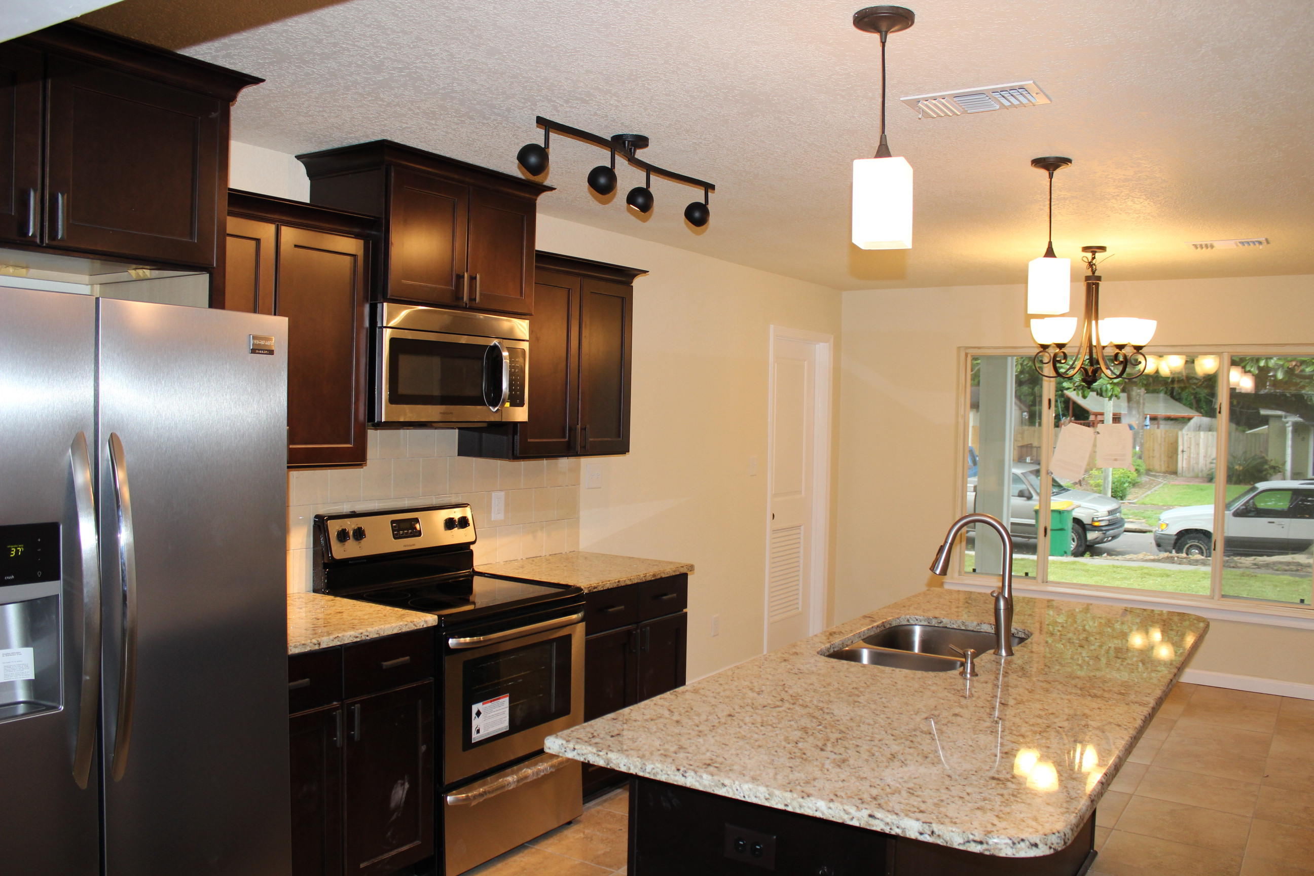 OAK TREE PARK - Residential