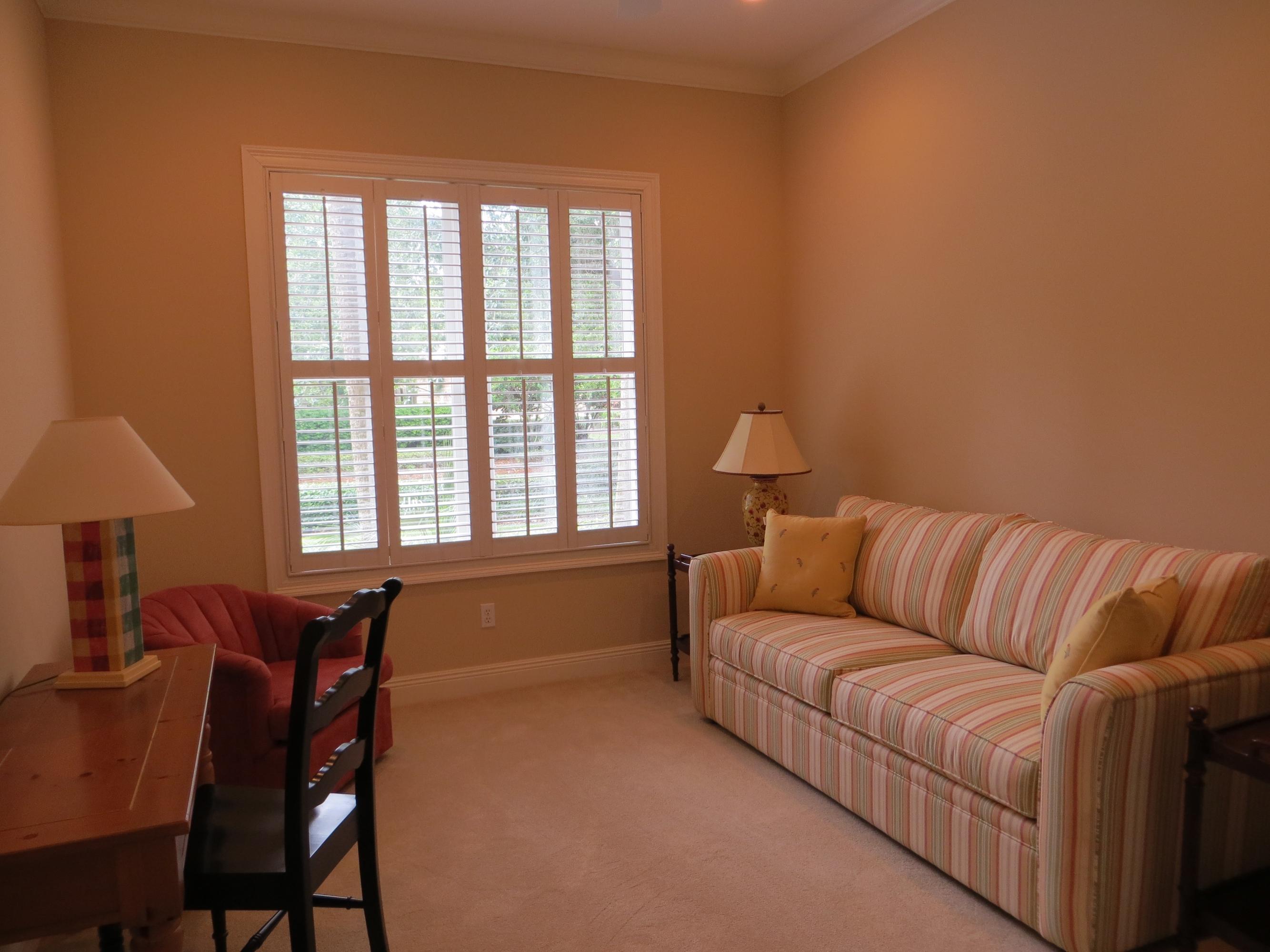 BAYTOWNE AVE EAST - Residential