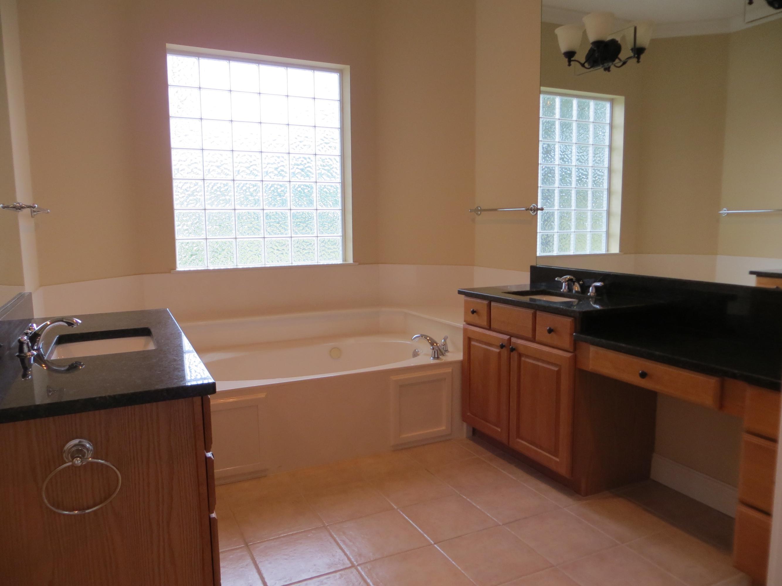 BAYTOWNE AVE EAST - Residential