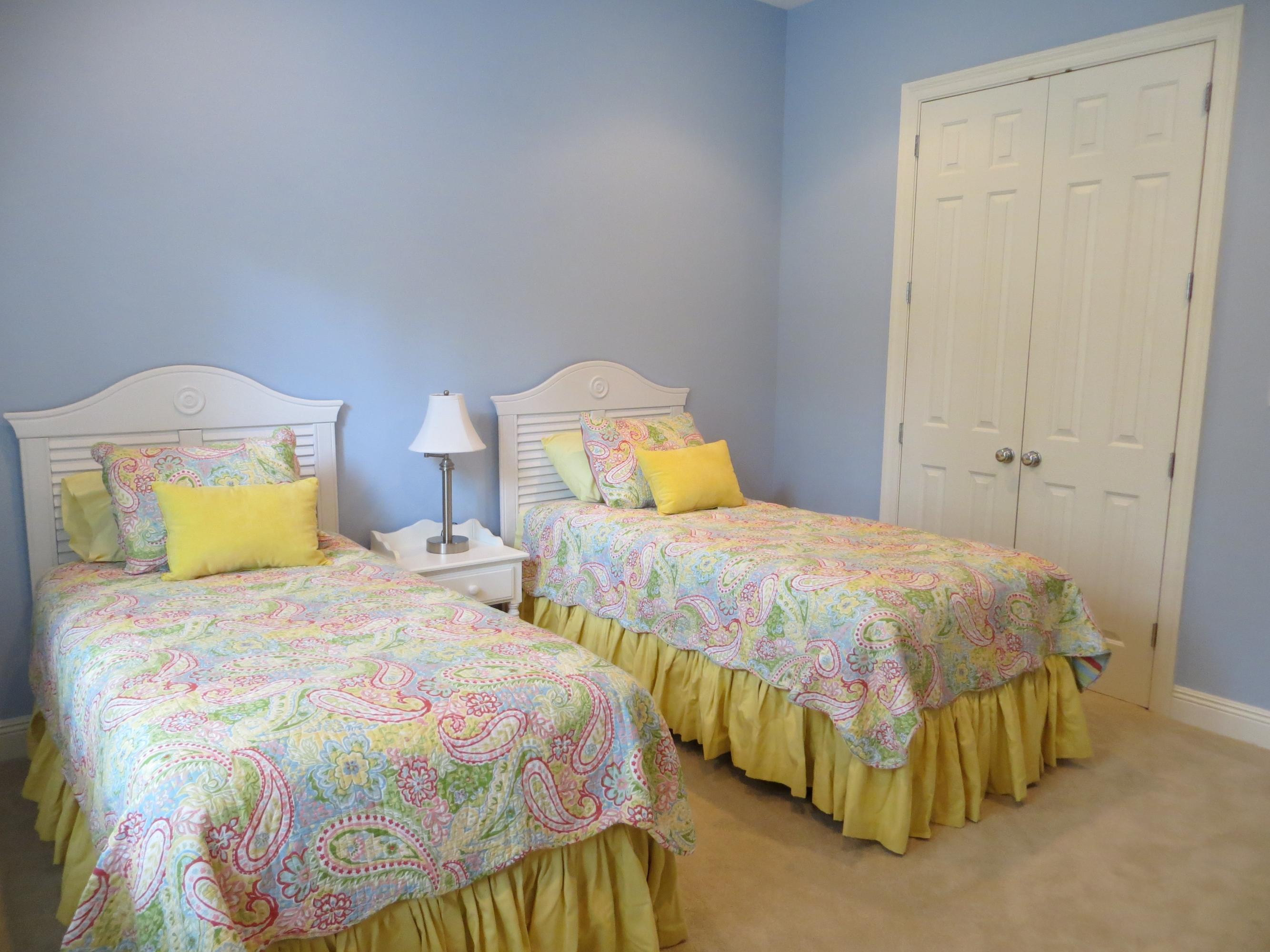 BAYTOWNE AVE EAST - Residential