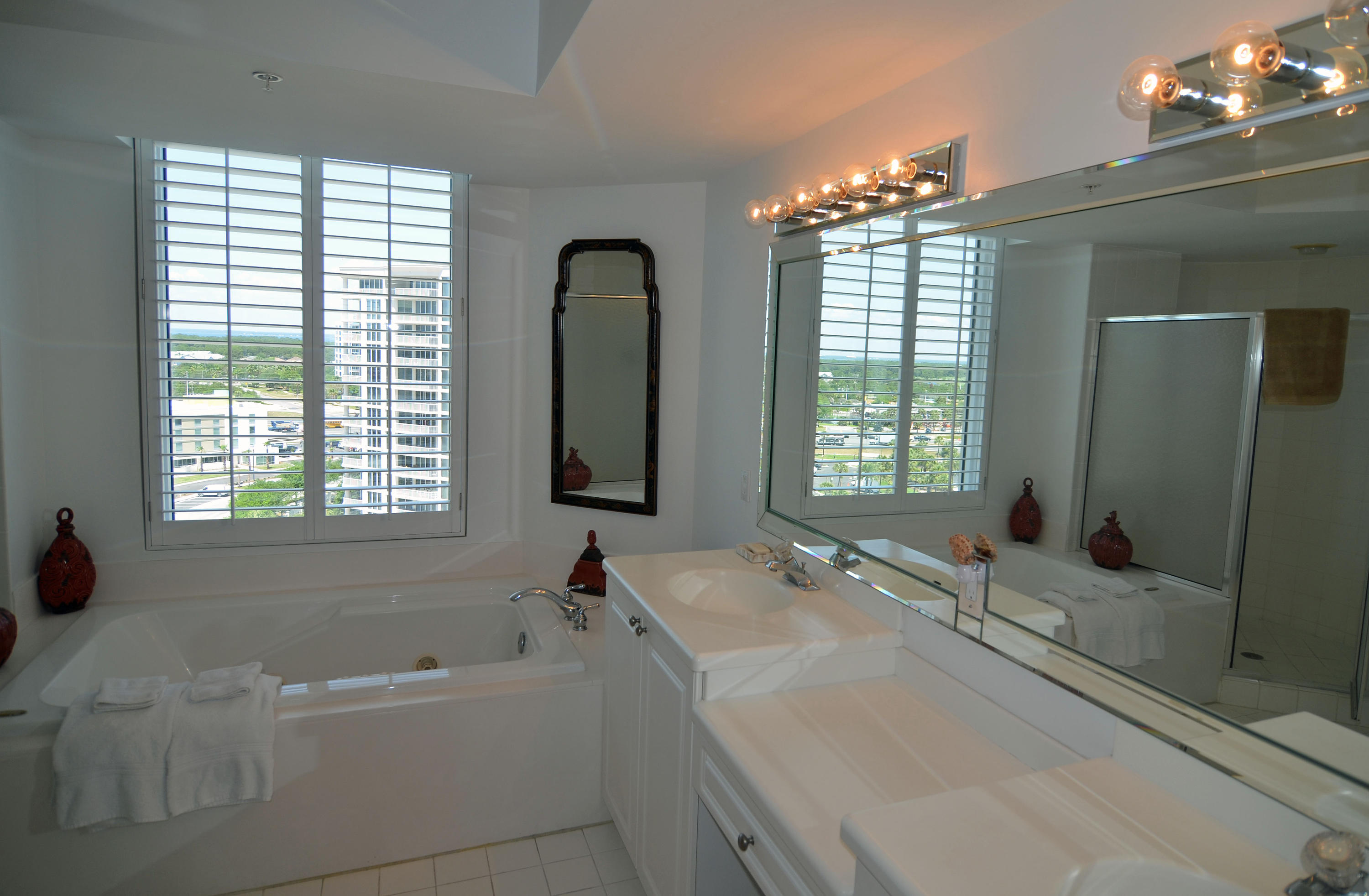 ST. MAARTEN AT SILVER SHELLS - Residential