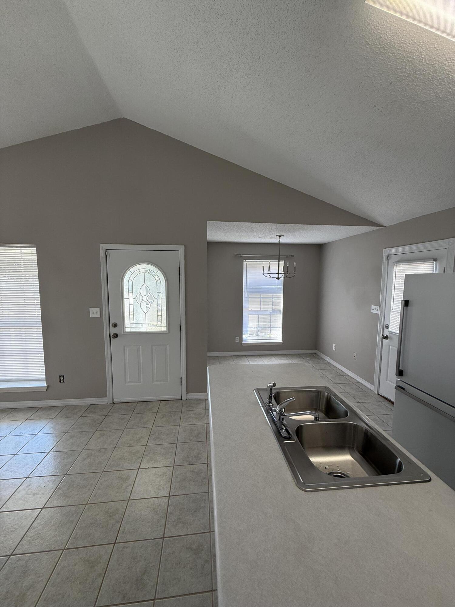 AUTUMN CHASE - Residential Lease