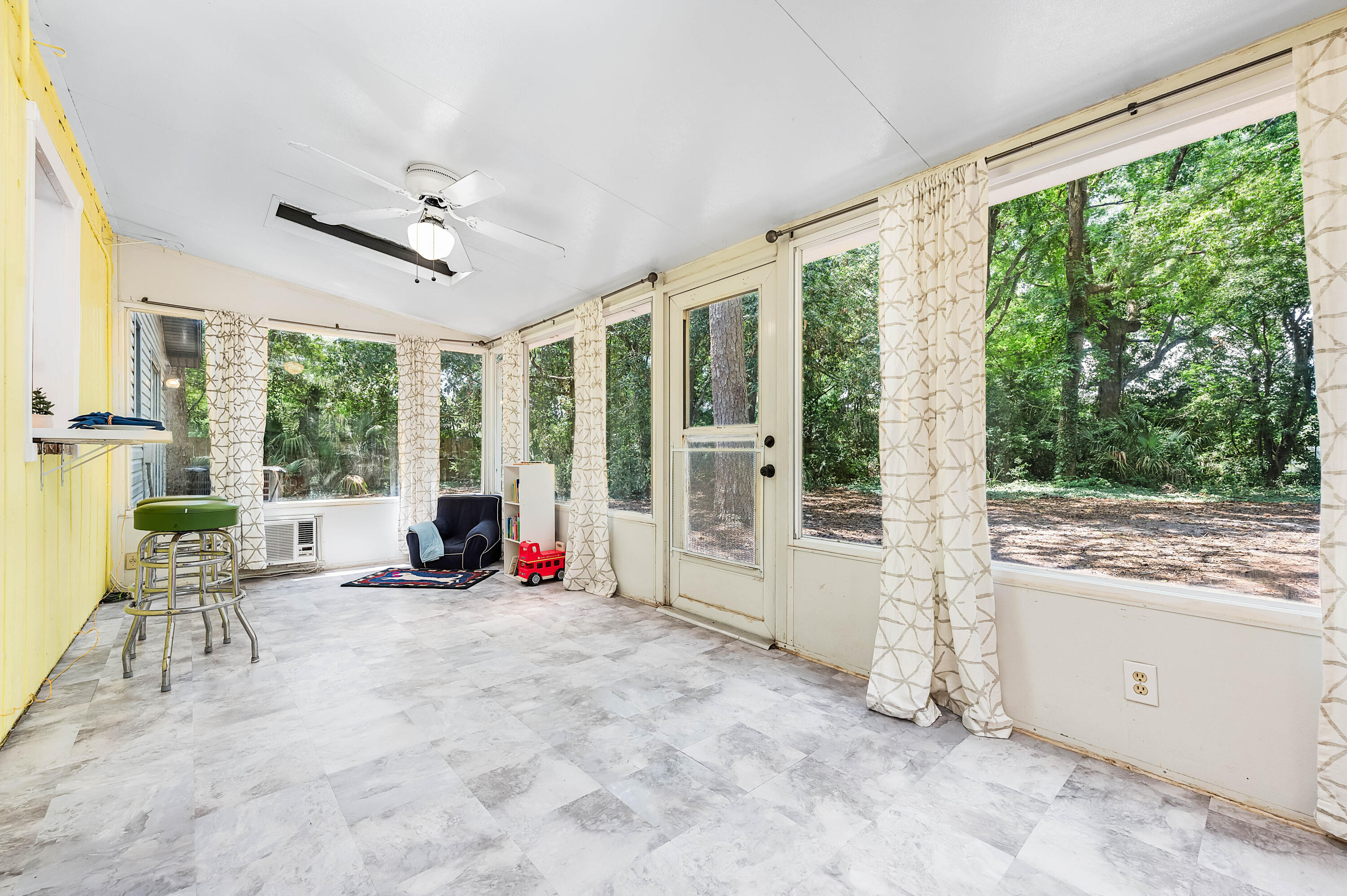 VICTORIA GARDENS 1 - Residential