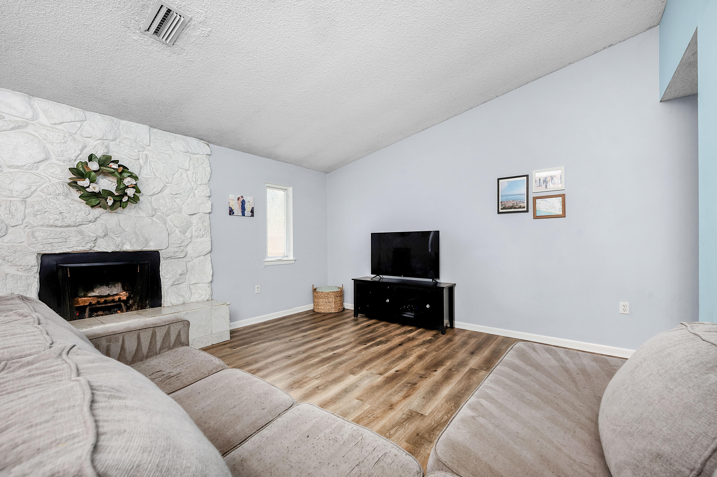 VICTORIA GARDENS 1 - Residential