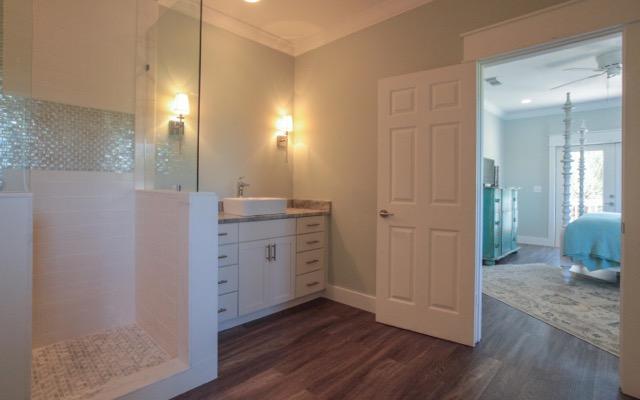 TRANQUIL SHORES - Residential