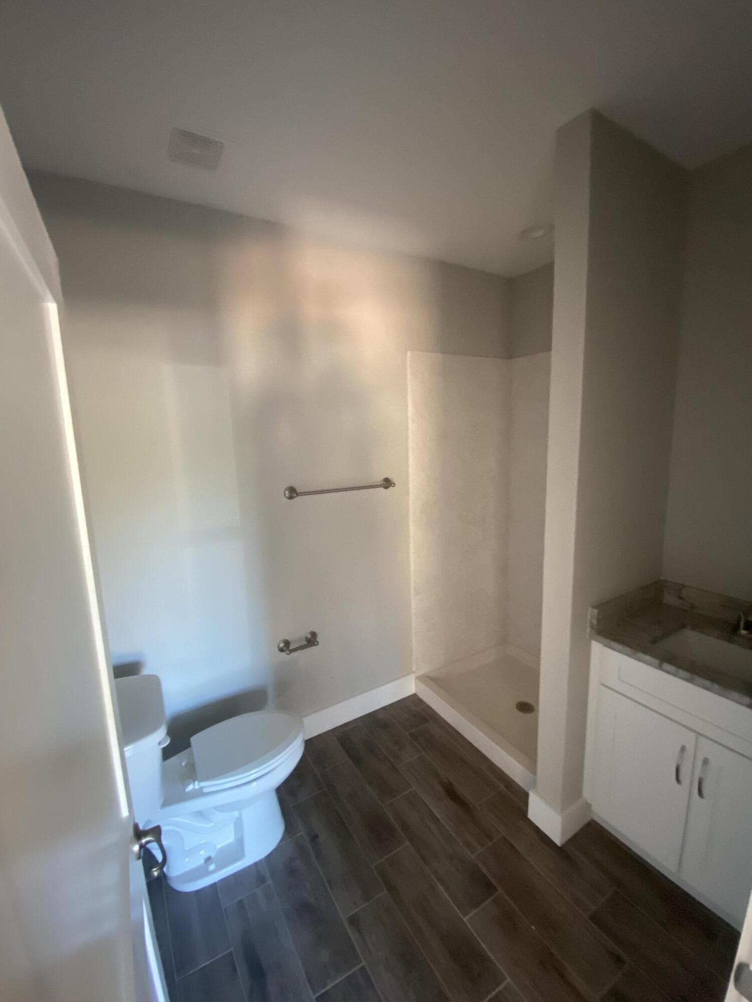 PARK PLACE ADD LOT 13 BLK G - Residential