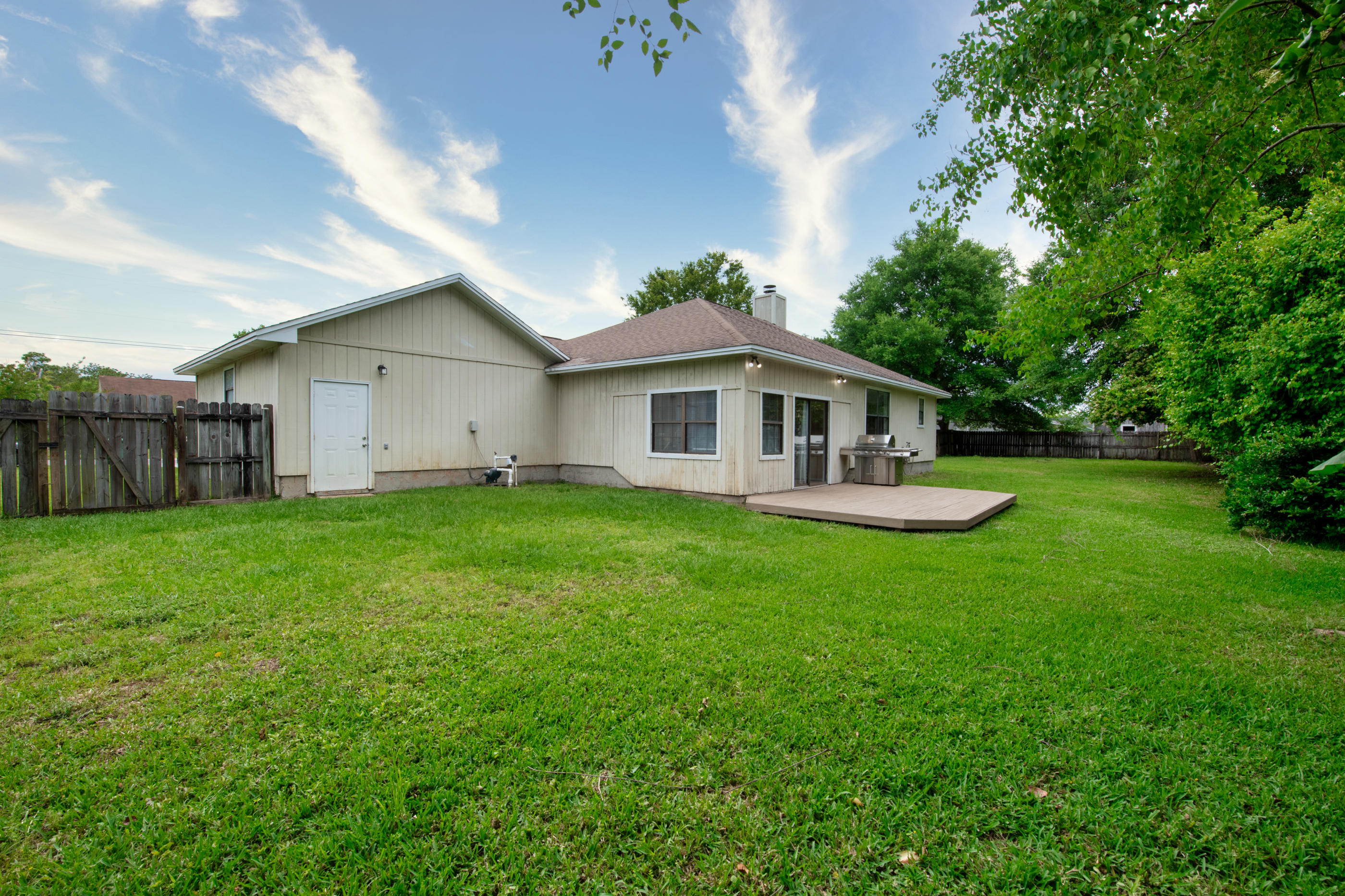 EAST BAY RIVER ESTATES 2ND ADDN - Residential