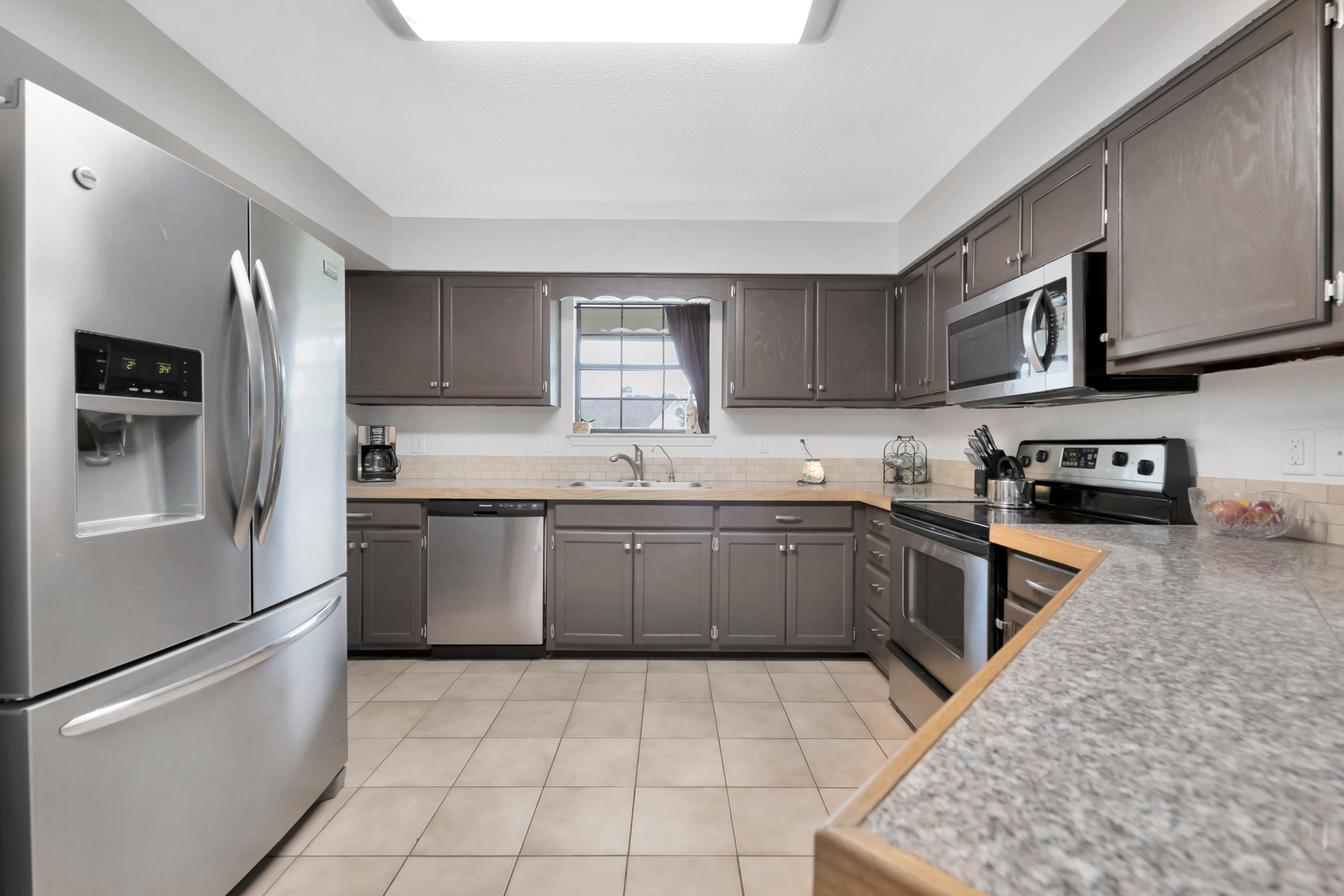 EAST BAY RIVER ESTATES 2ND ADDN - Residential