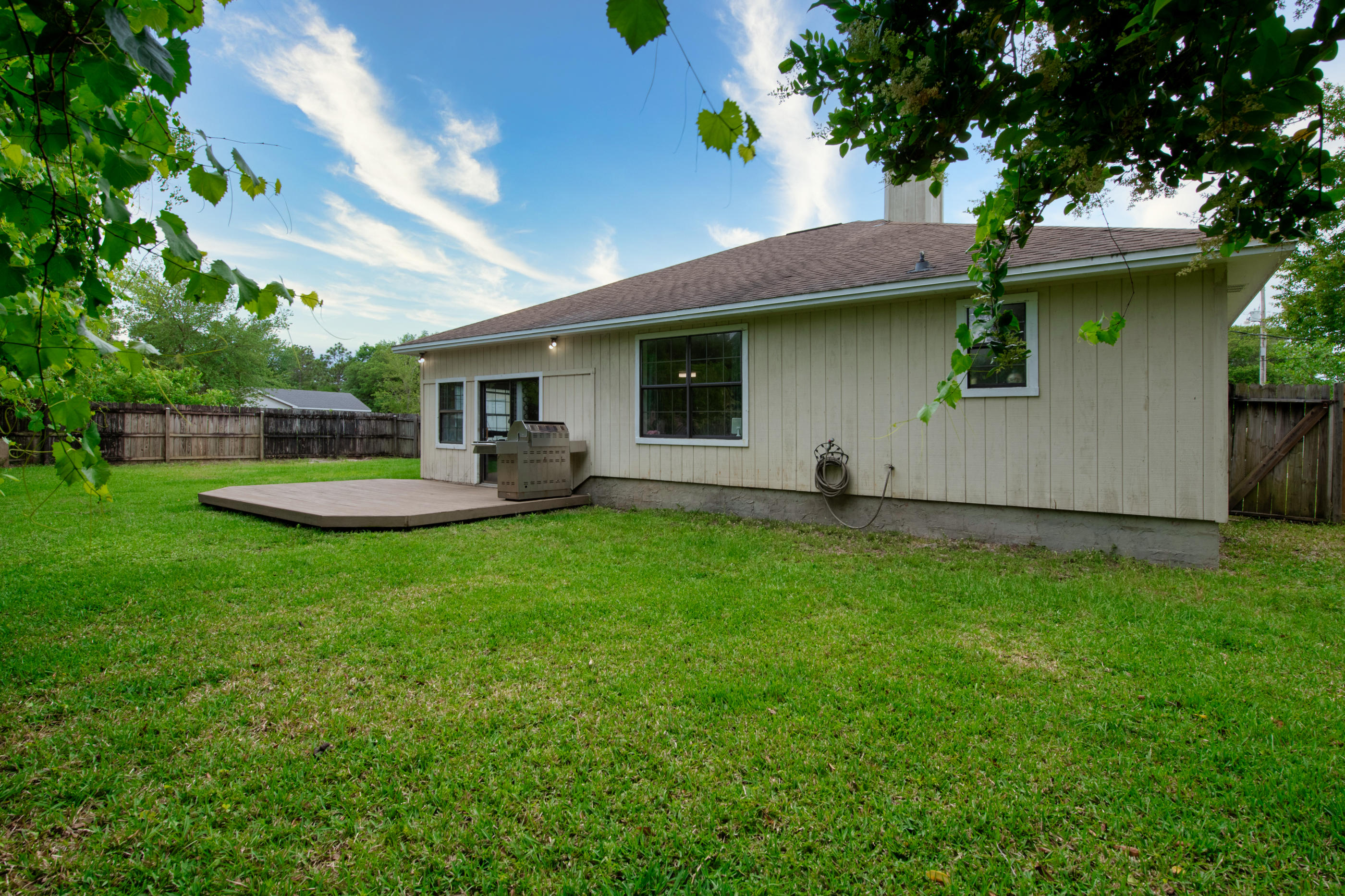 EAST BAY RIVER ESTATES 2ND ADDN - Residential