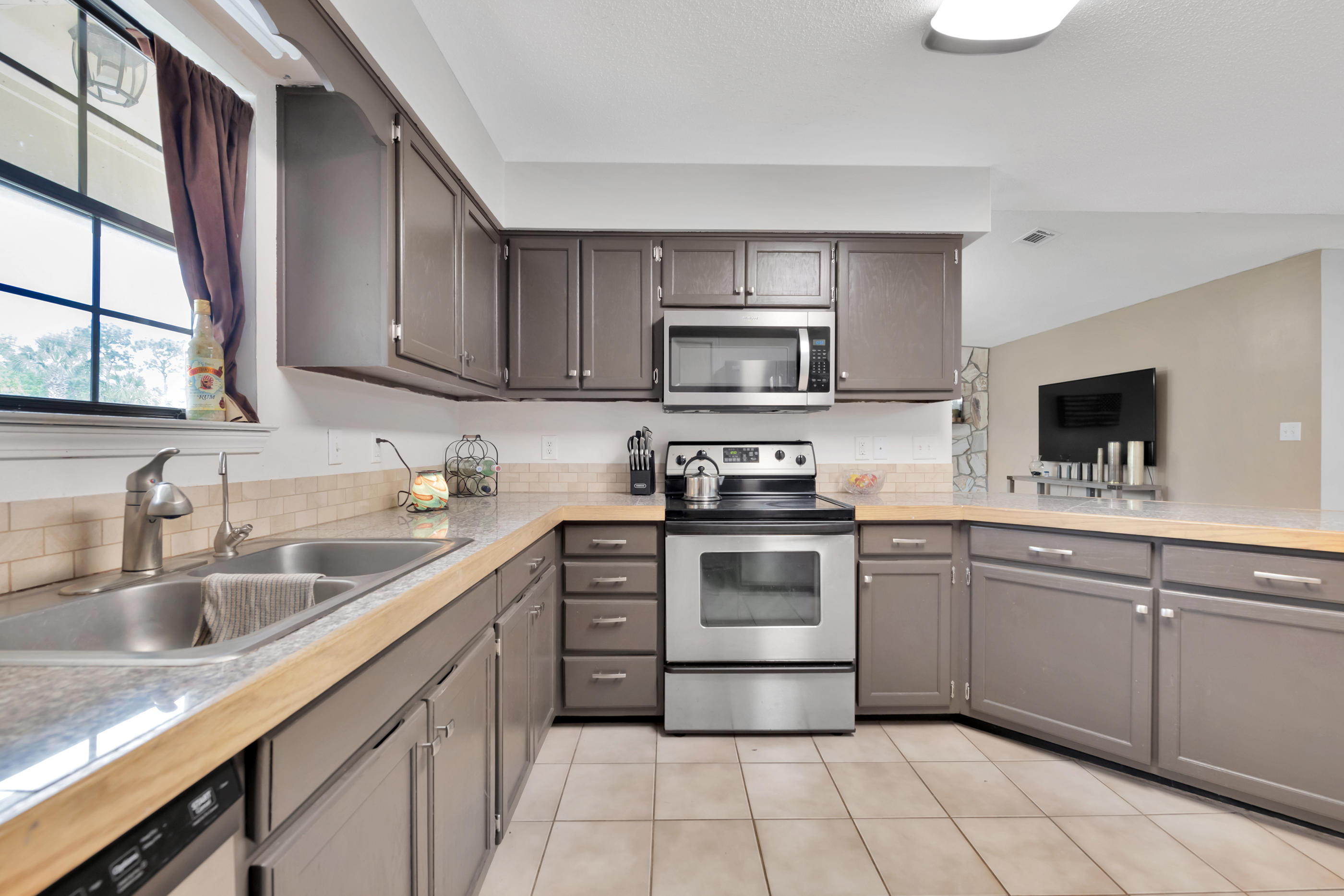 EAST BAY RIVER ESTATES 2ND ADDN - Residential