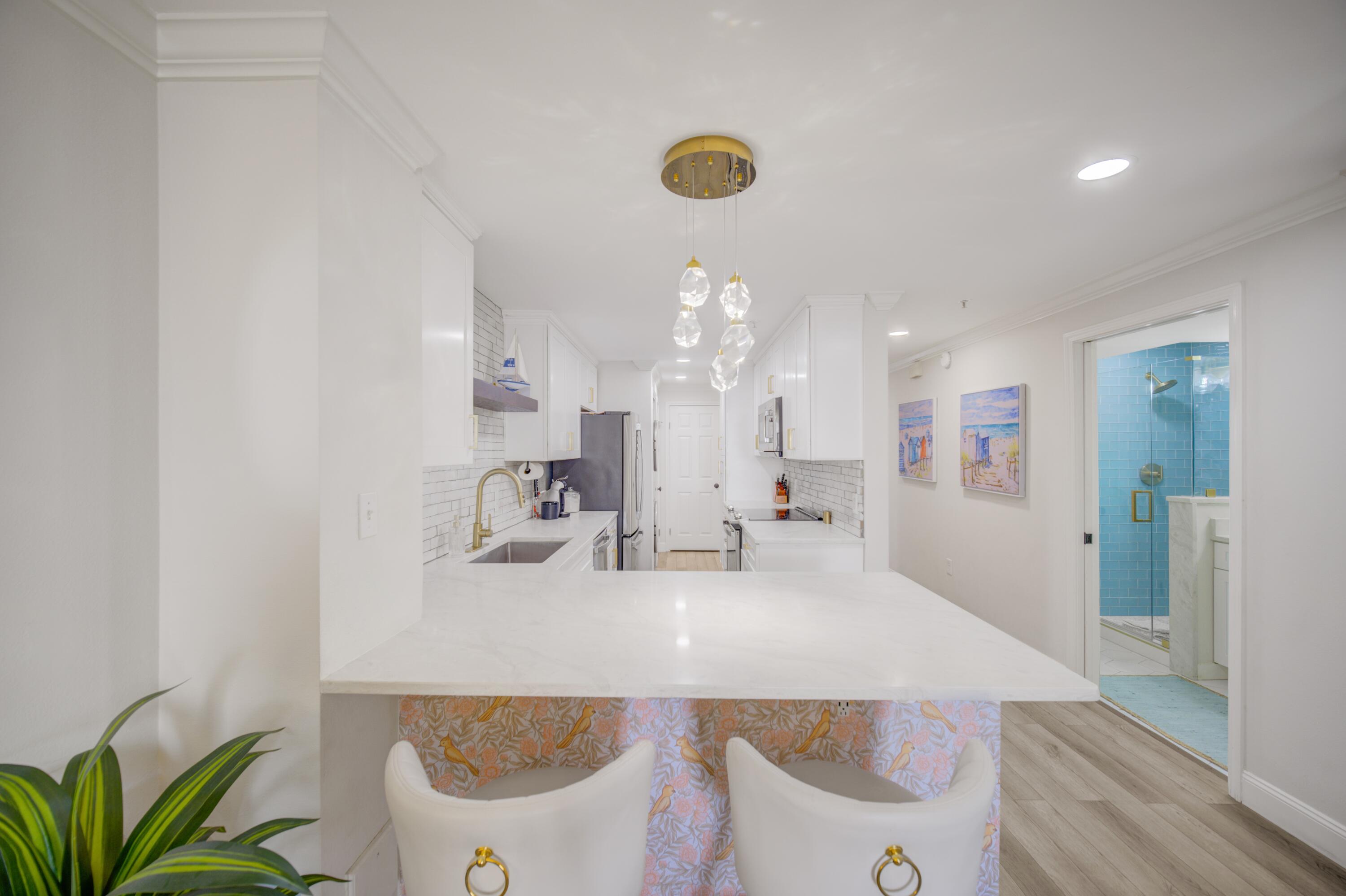 PALMS CONDO - Residential