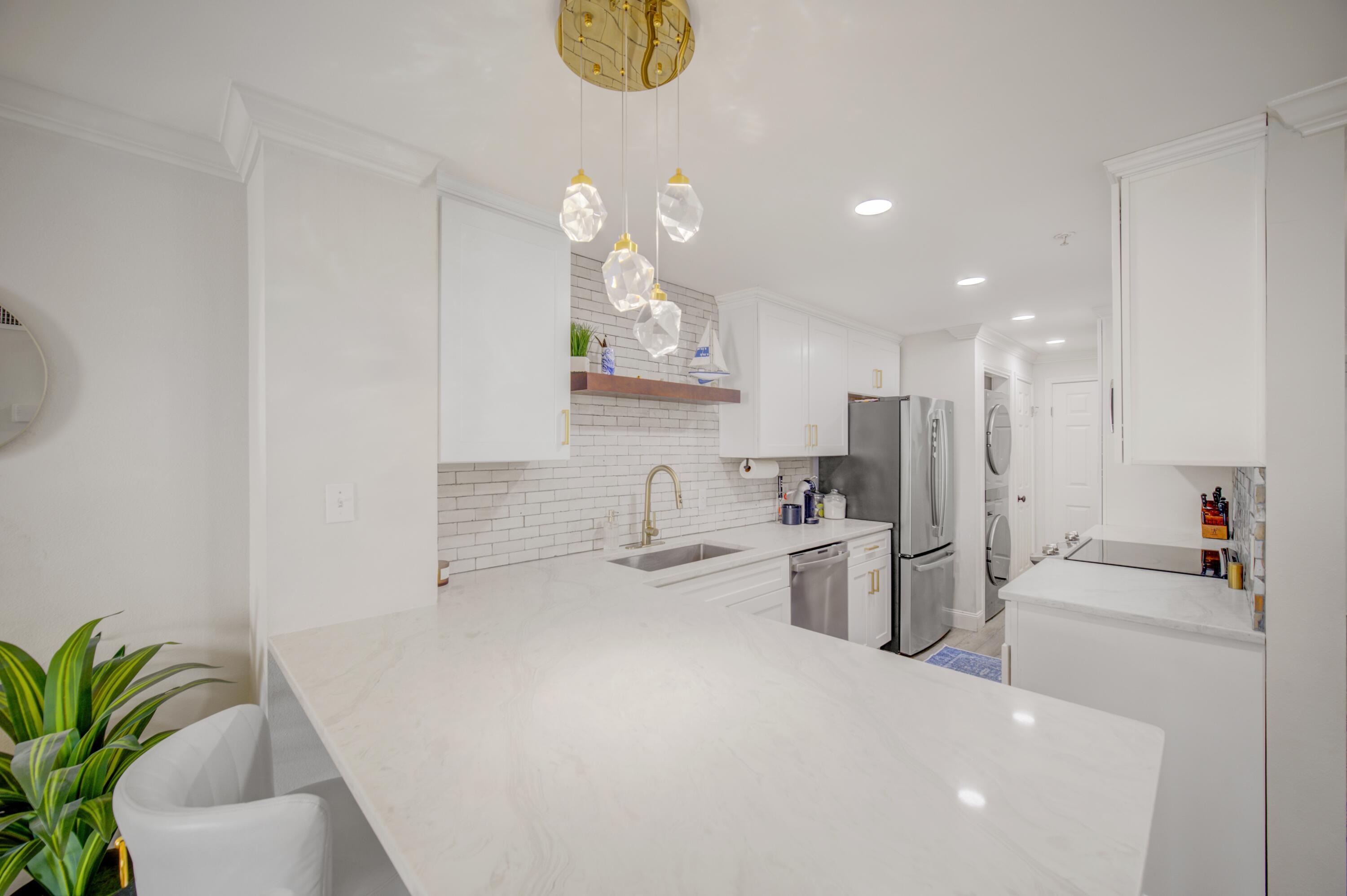 PALMS CONDO - Residential