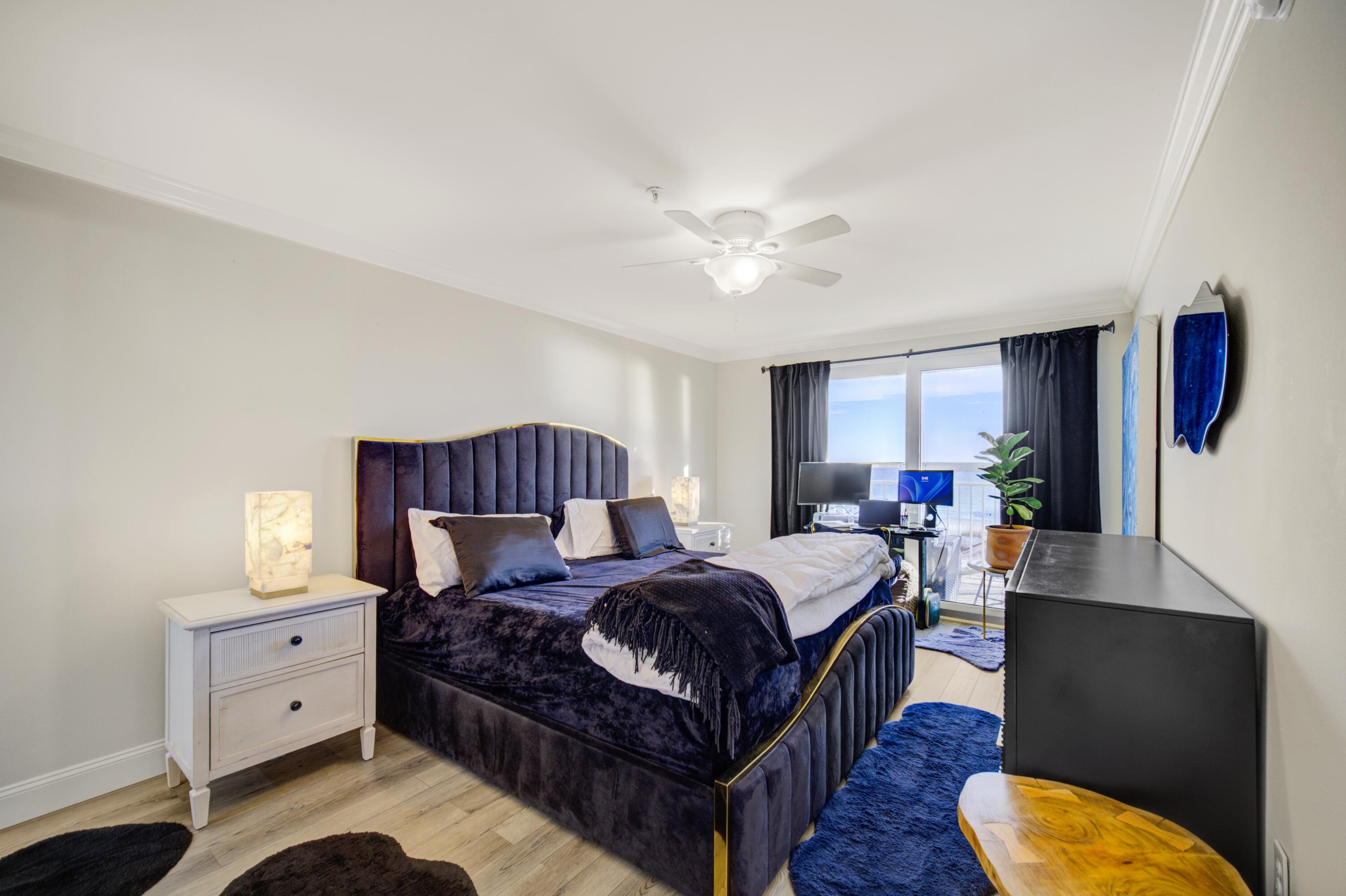 PALMS CONDO - Residential