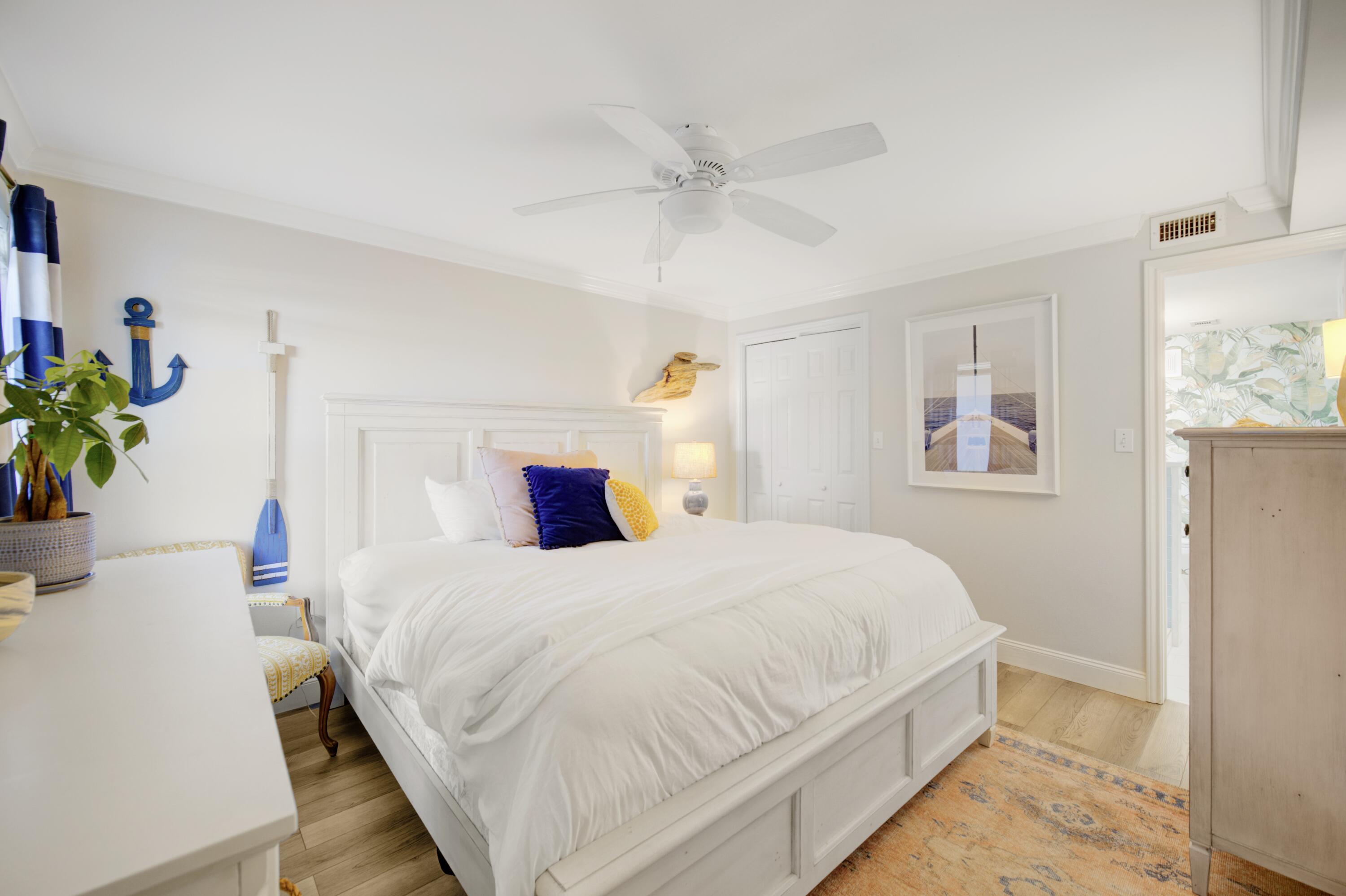 PALMS CONDO - Residential