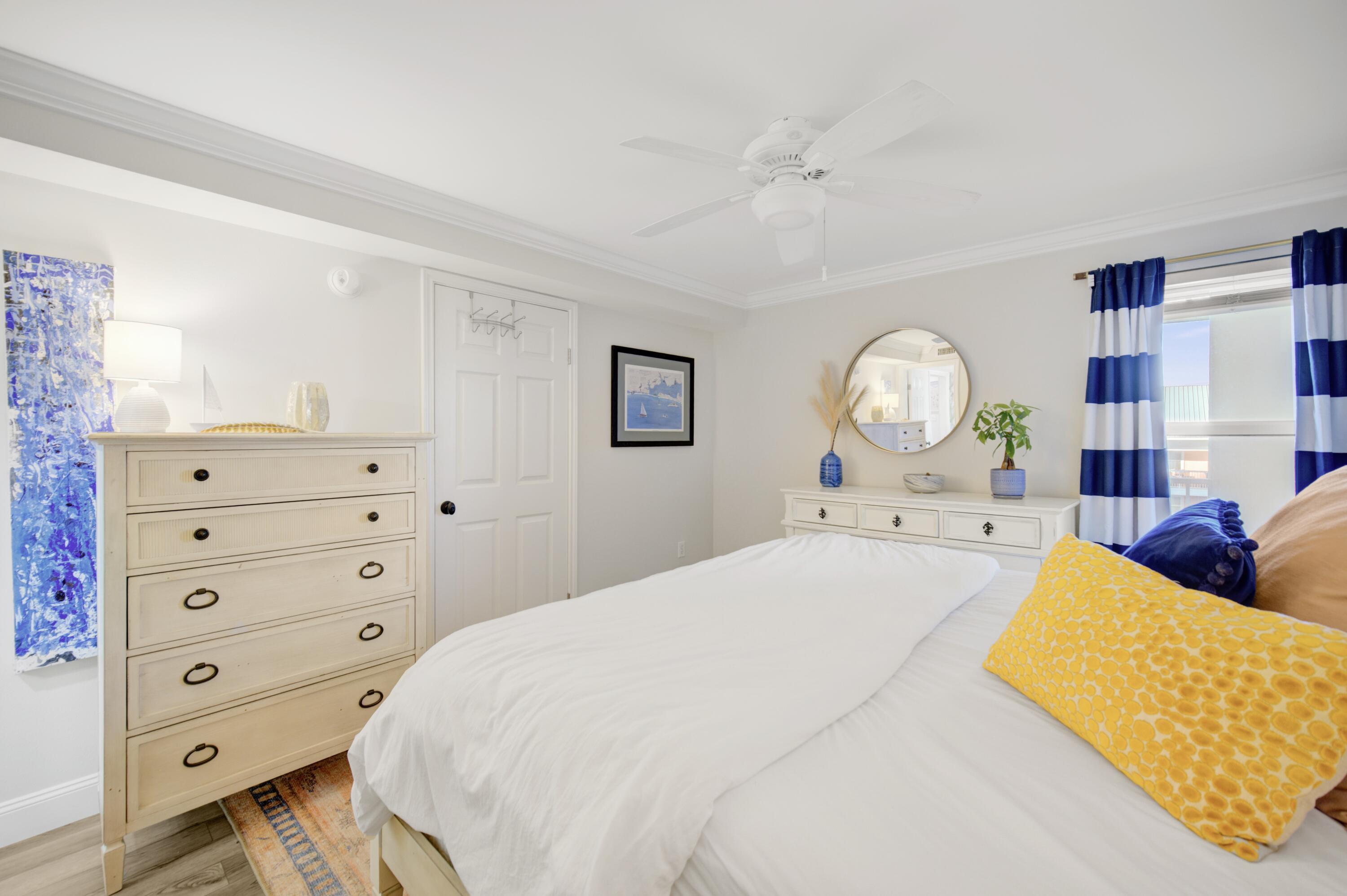 PALMS CONDO - Residential