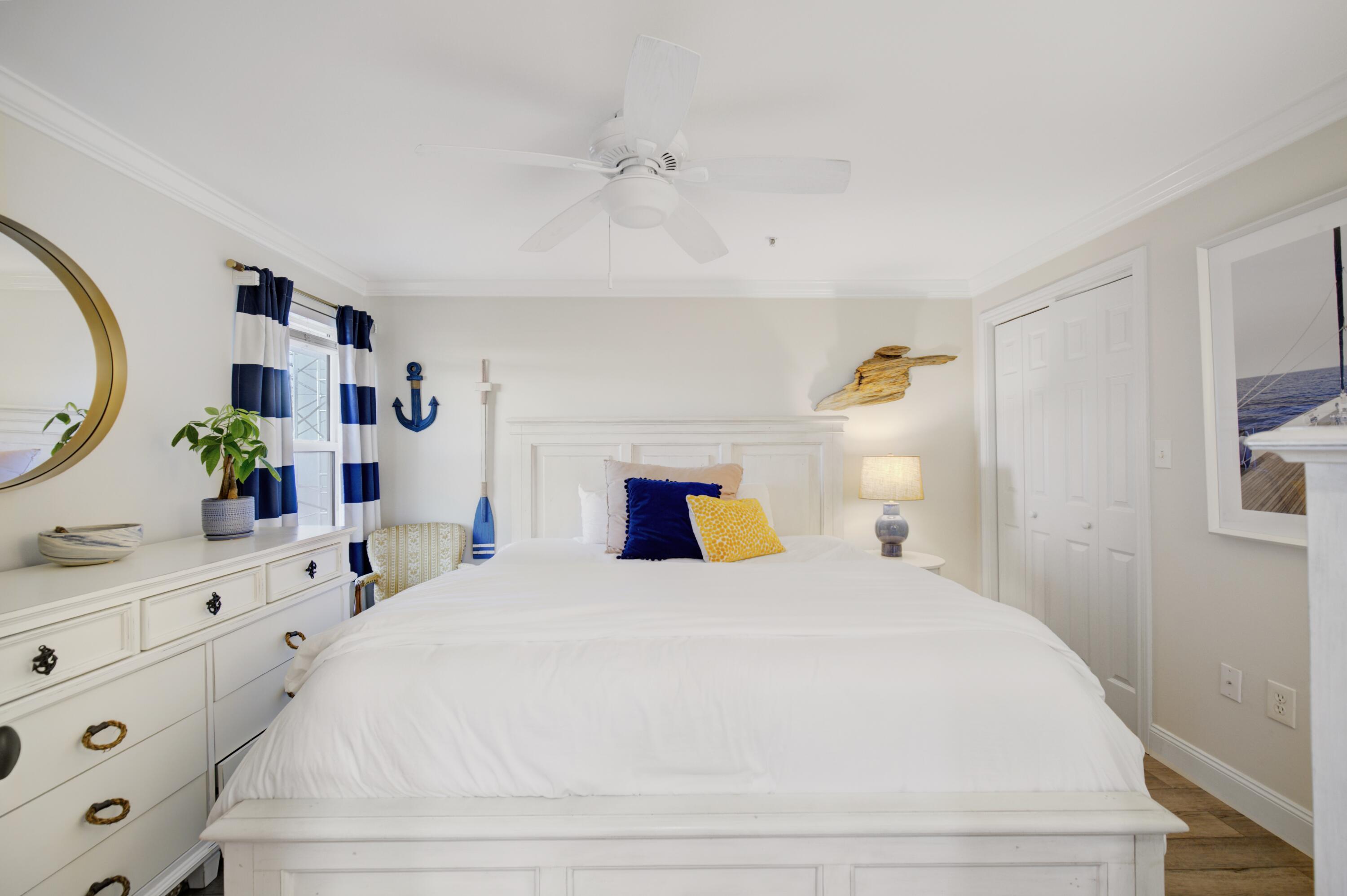 PALMS CONDO - Residential