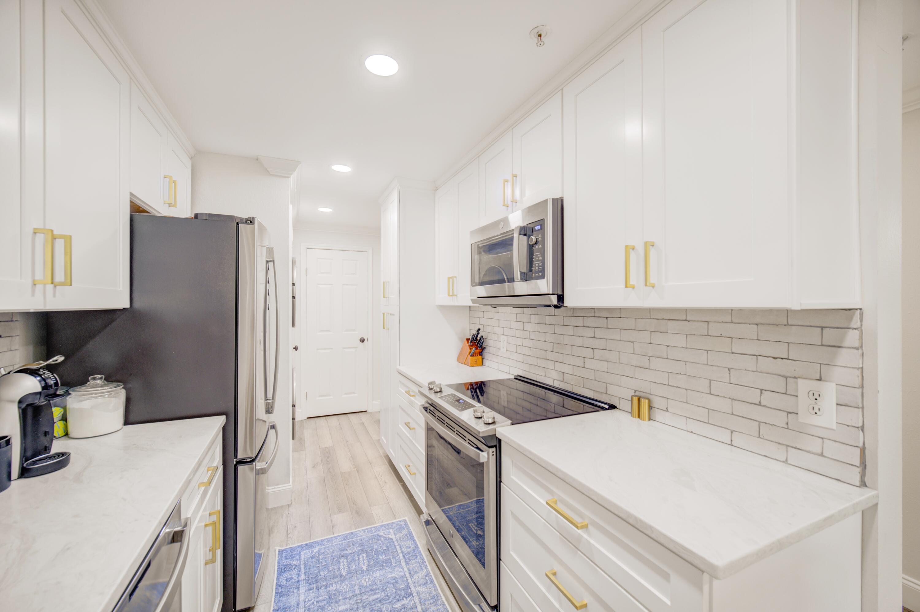 PALMS CONDO - Residential