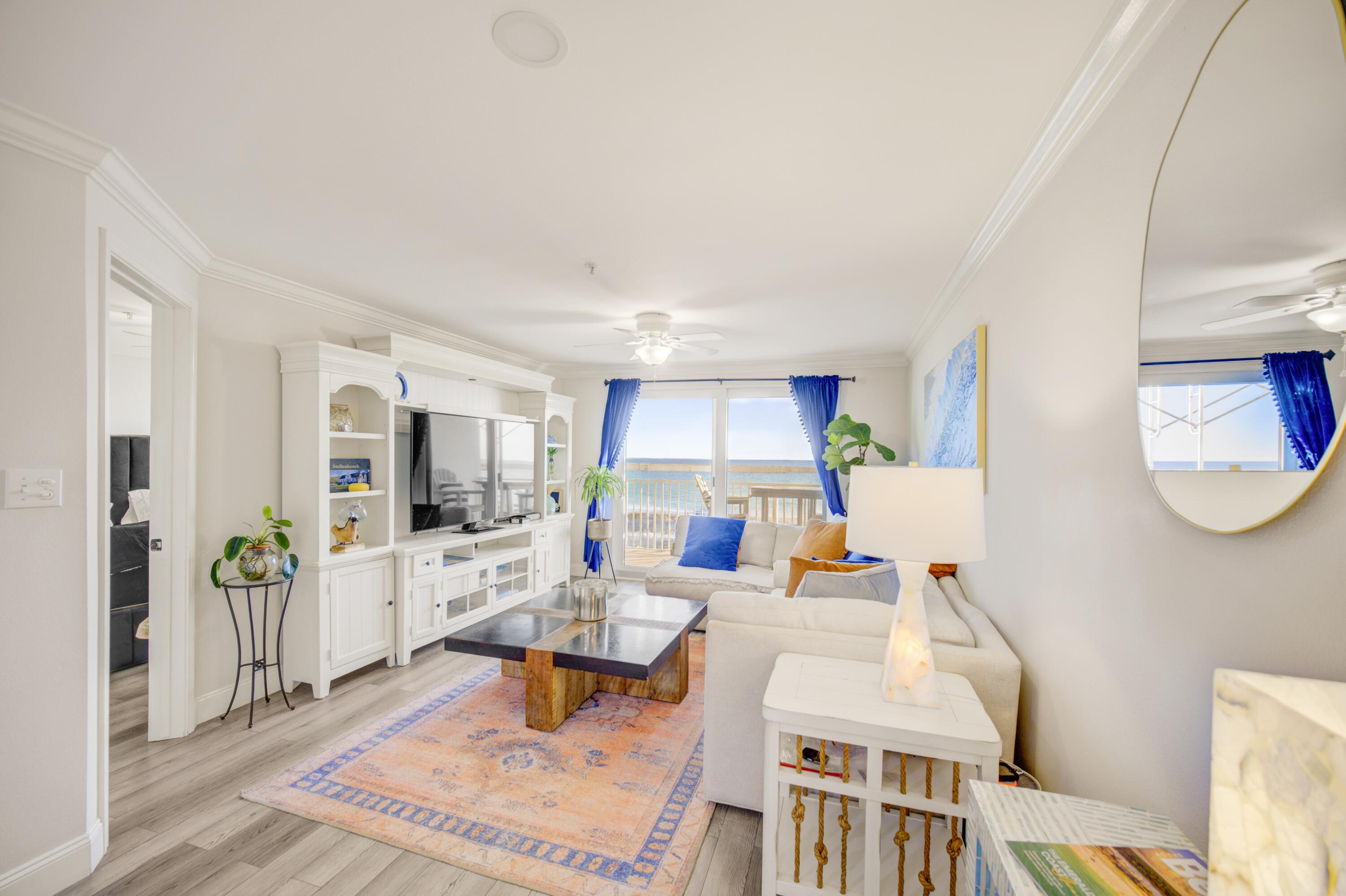 PALMS CONDO - Residential