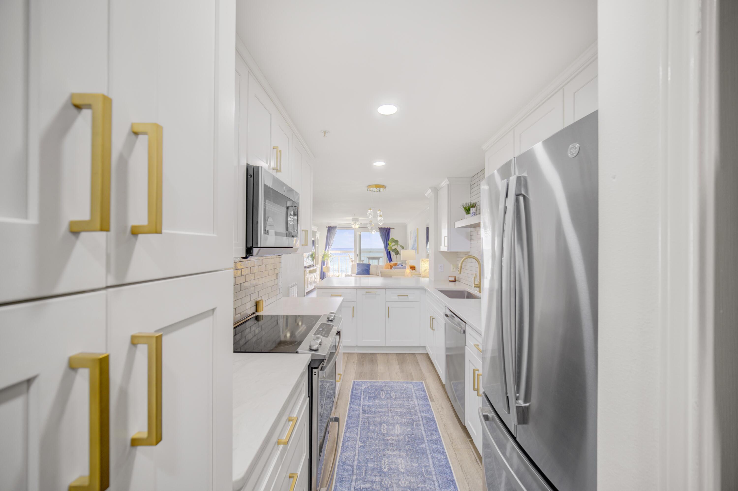 PALMS CONDO - Residential