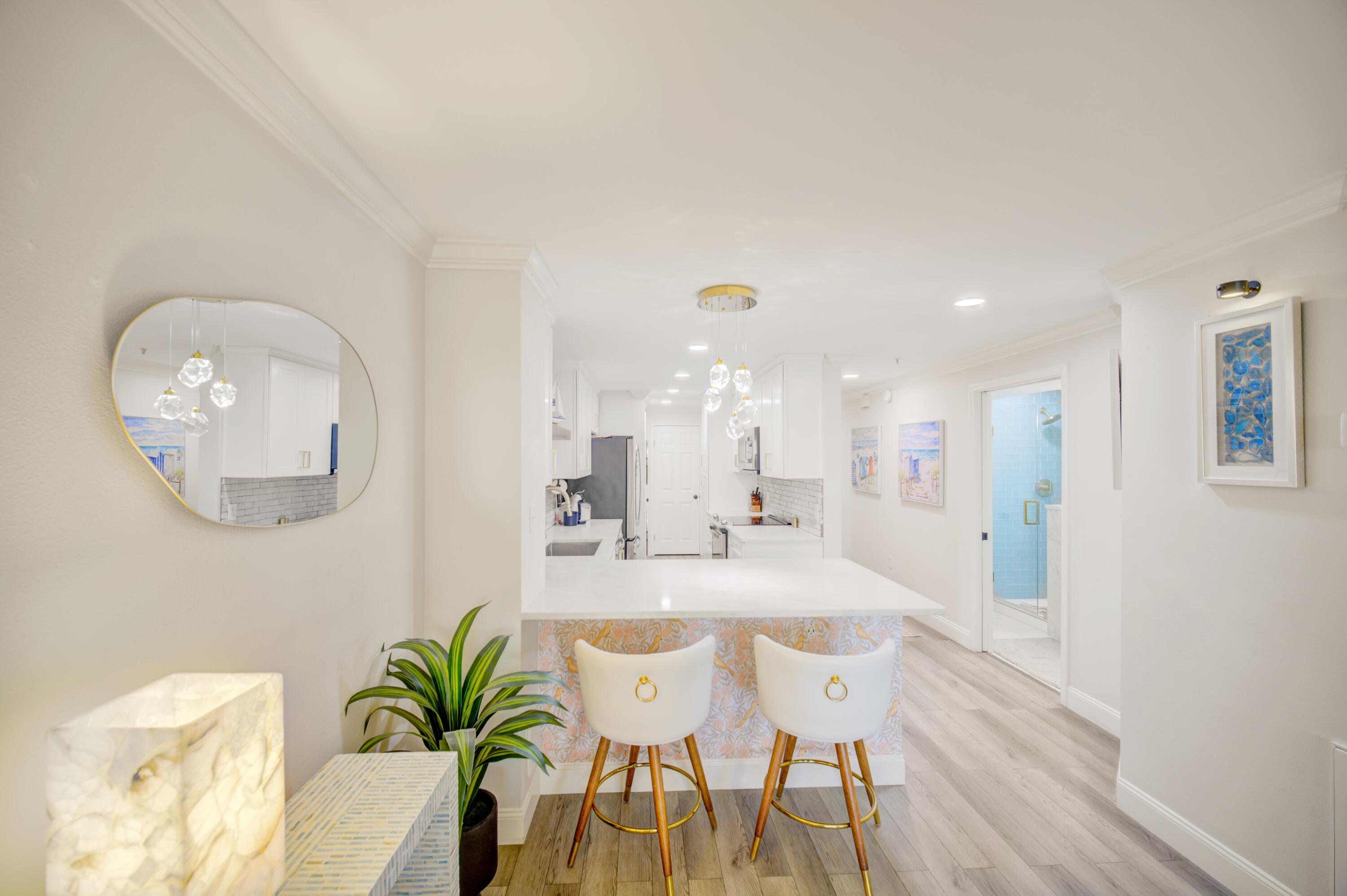 PALMS CONDO - Residential