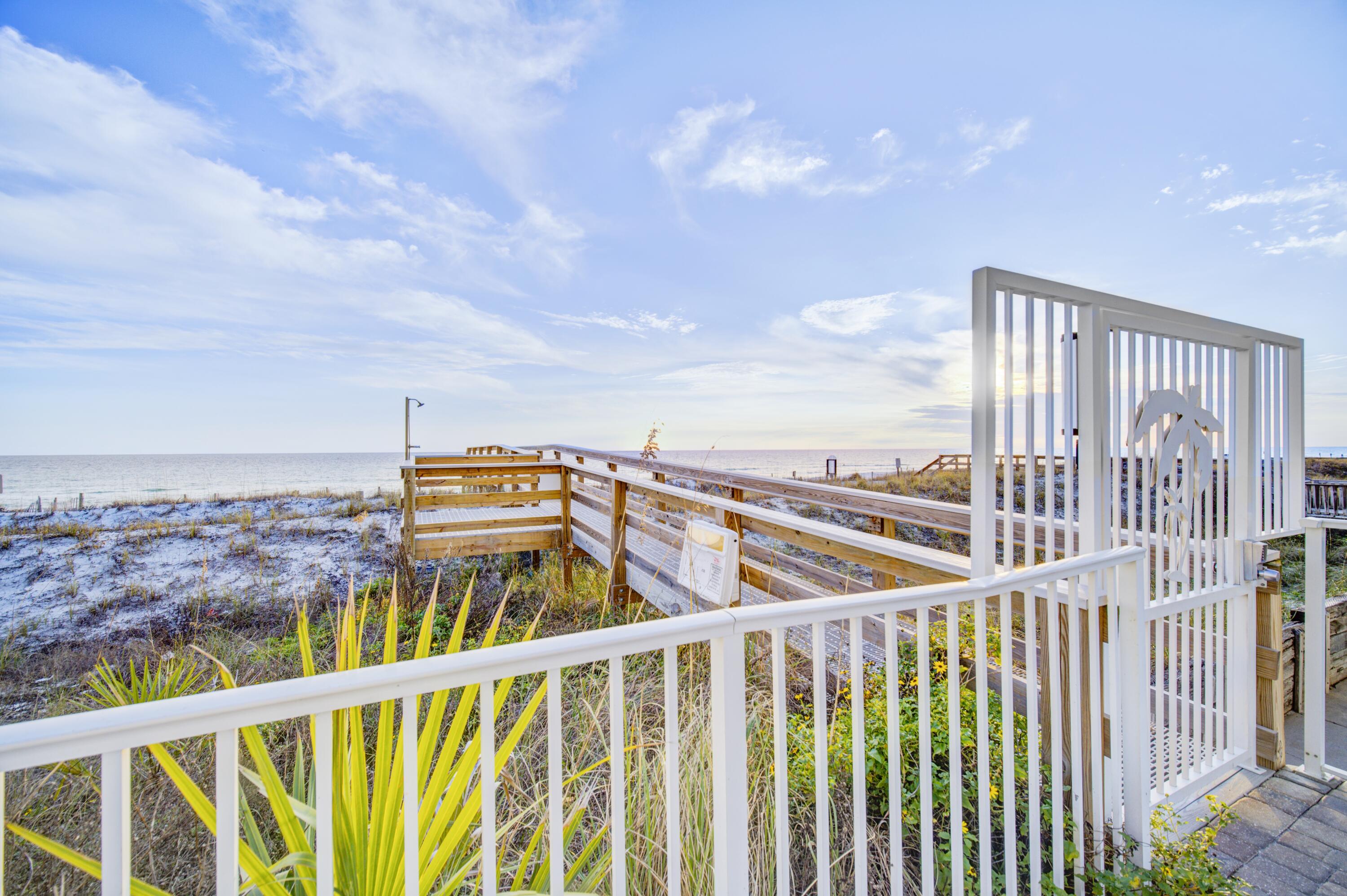 PALMS CONDO - Residential