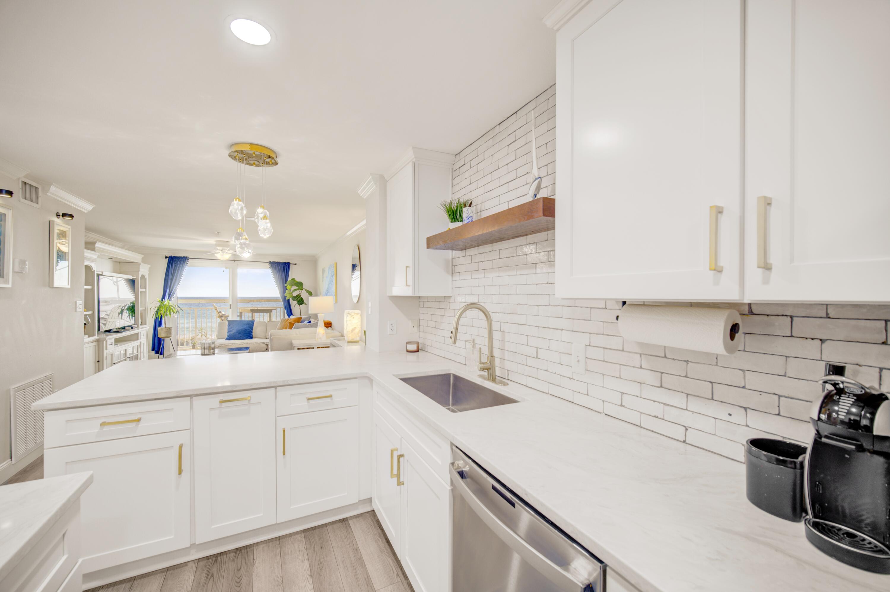 PALMS CONDO - Residential