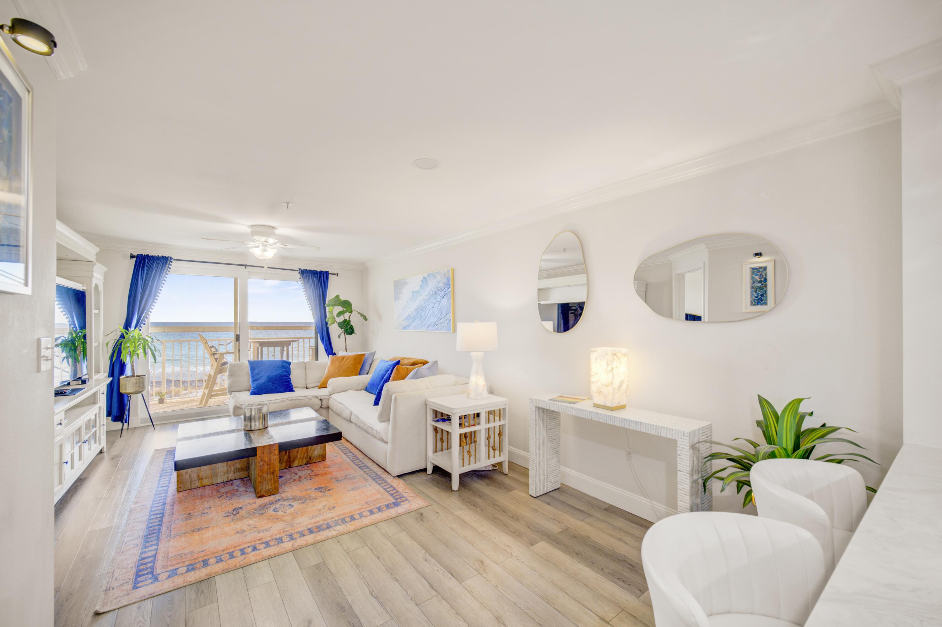 PALMS CONDO - Residential