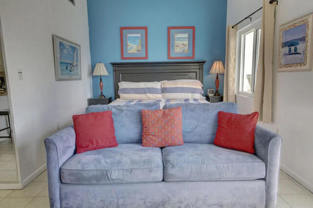 EL MATADOR CONDO - Residential