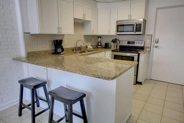 EL MATADOR CONDO - Residential