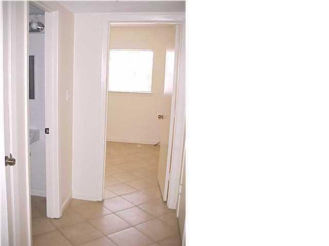 ISLAND GARDENS CONDO - Residential Lease