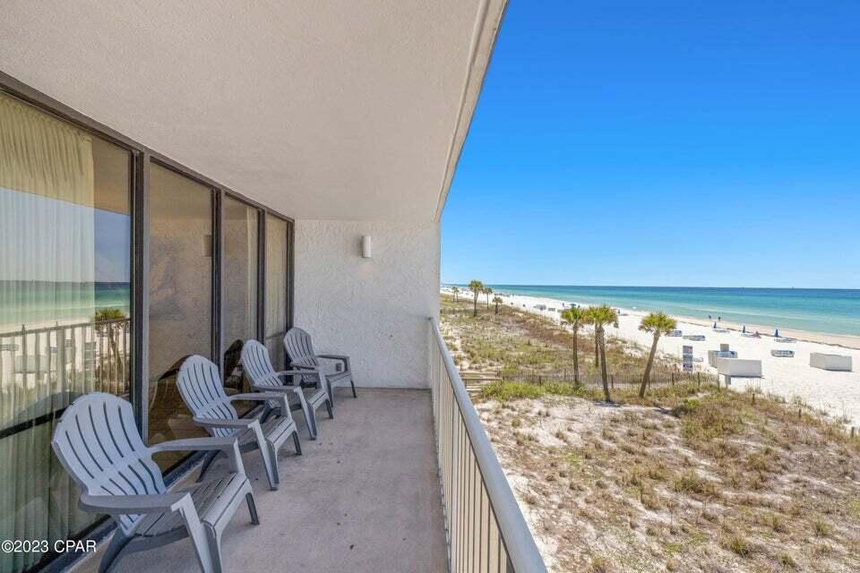 LEEWARD/WINDWARD CONDO - Residential