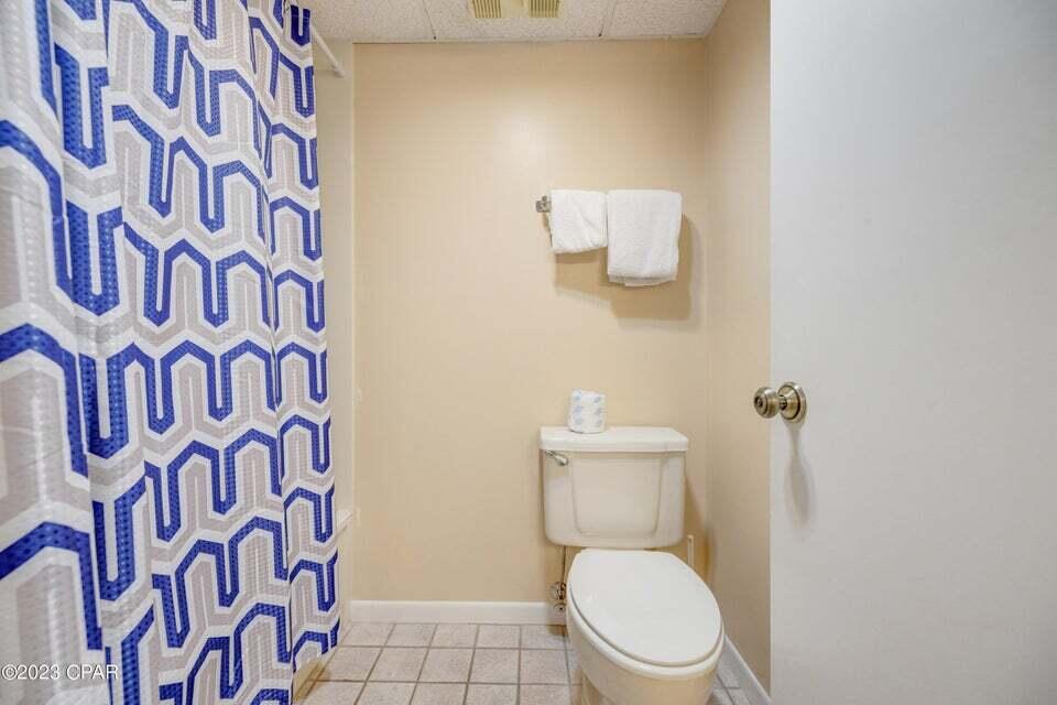 LEEWARD/WINDWARD CONDO - Residential