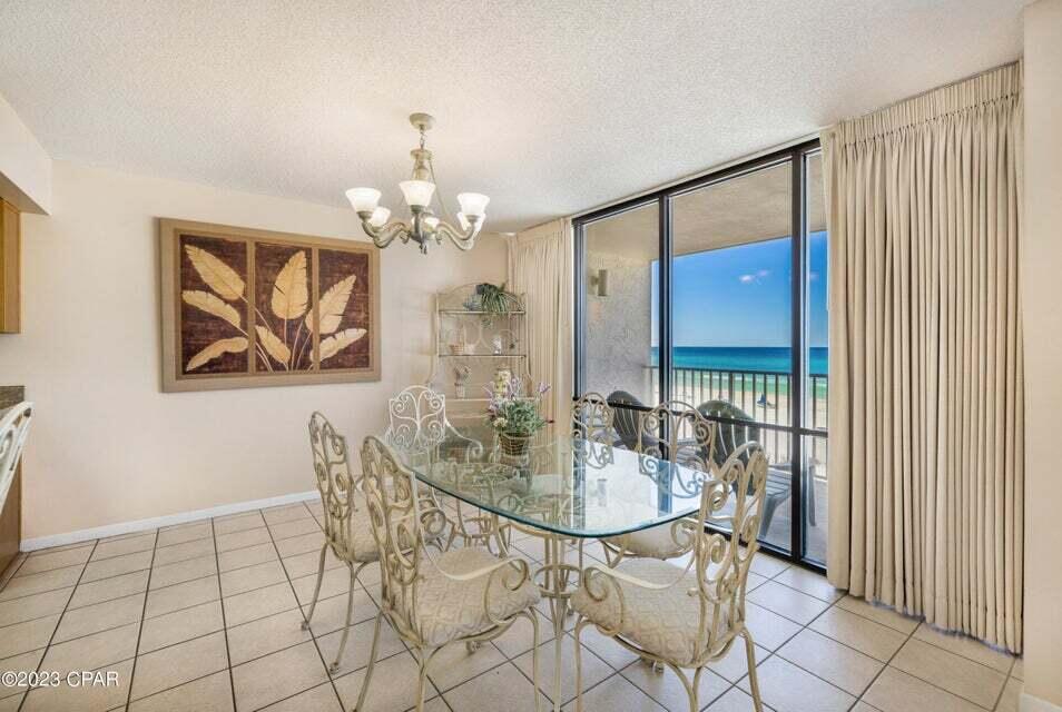 LEEWARD/WINDWARD CONDO - Residential