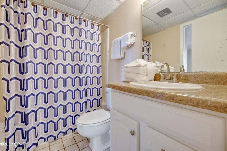 LEEWARD/WINDWARD CONDO - Residential