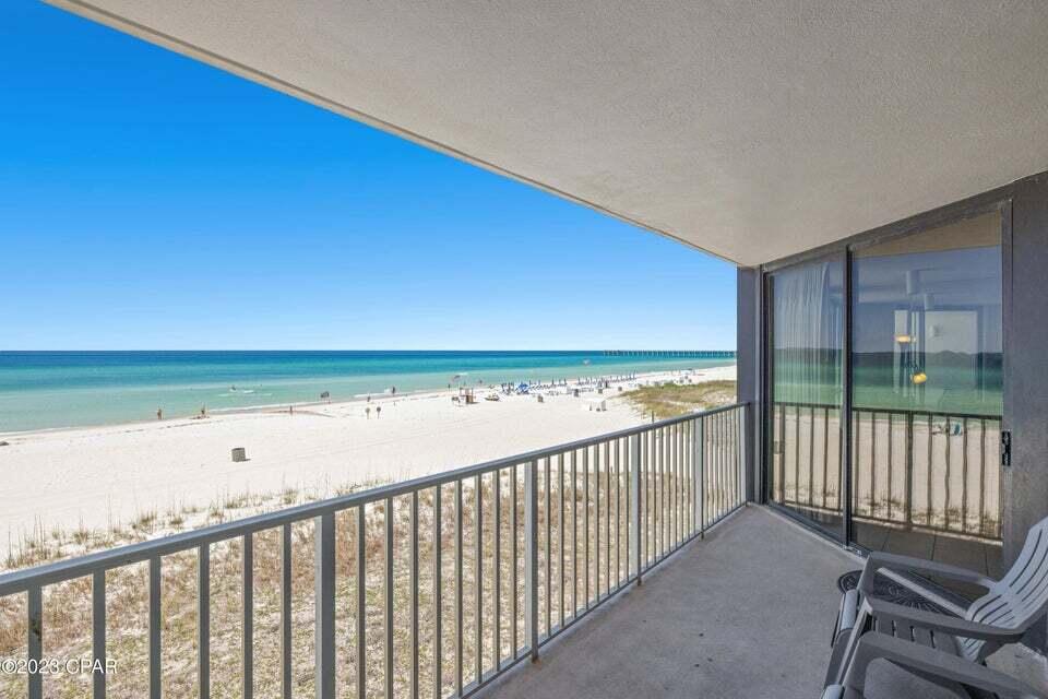 LEEWARD/WINDWARD CONDO - Residential