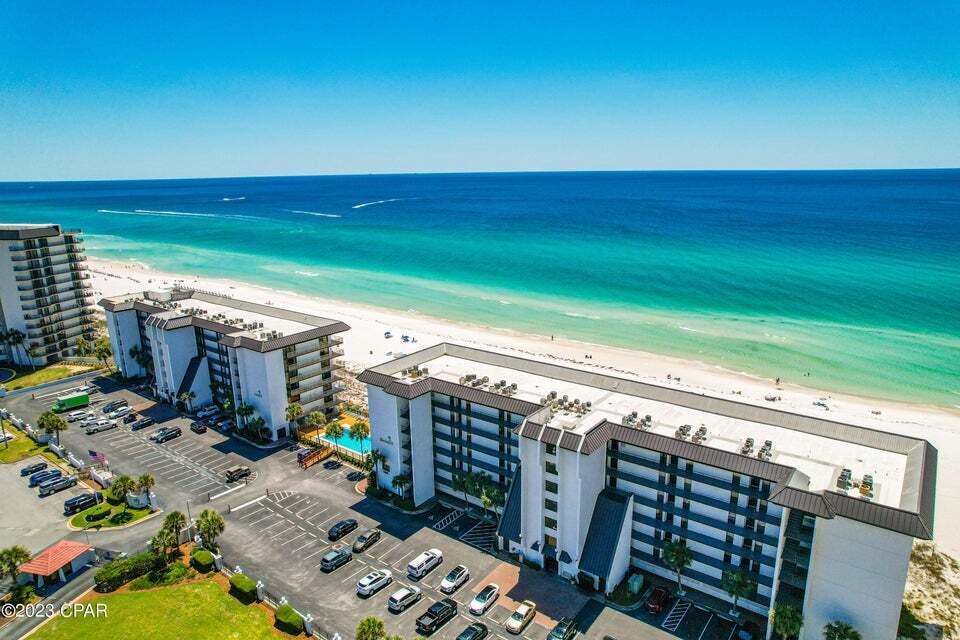 LEEWARD/WINDWARD CONDO - Residential