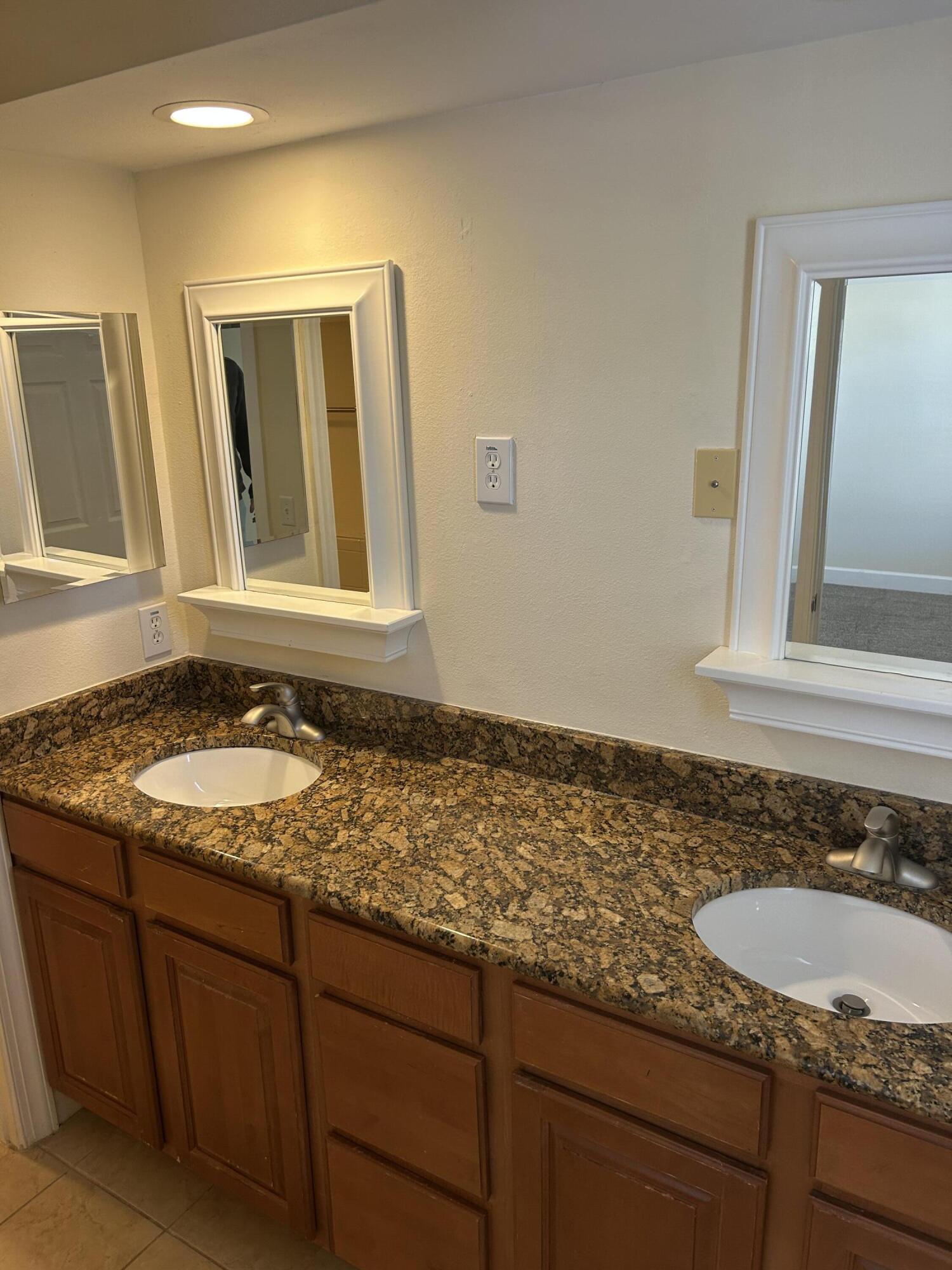 EAGLE BAY - Residential