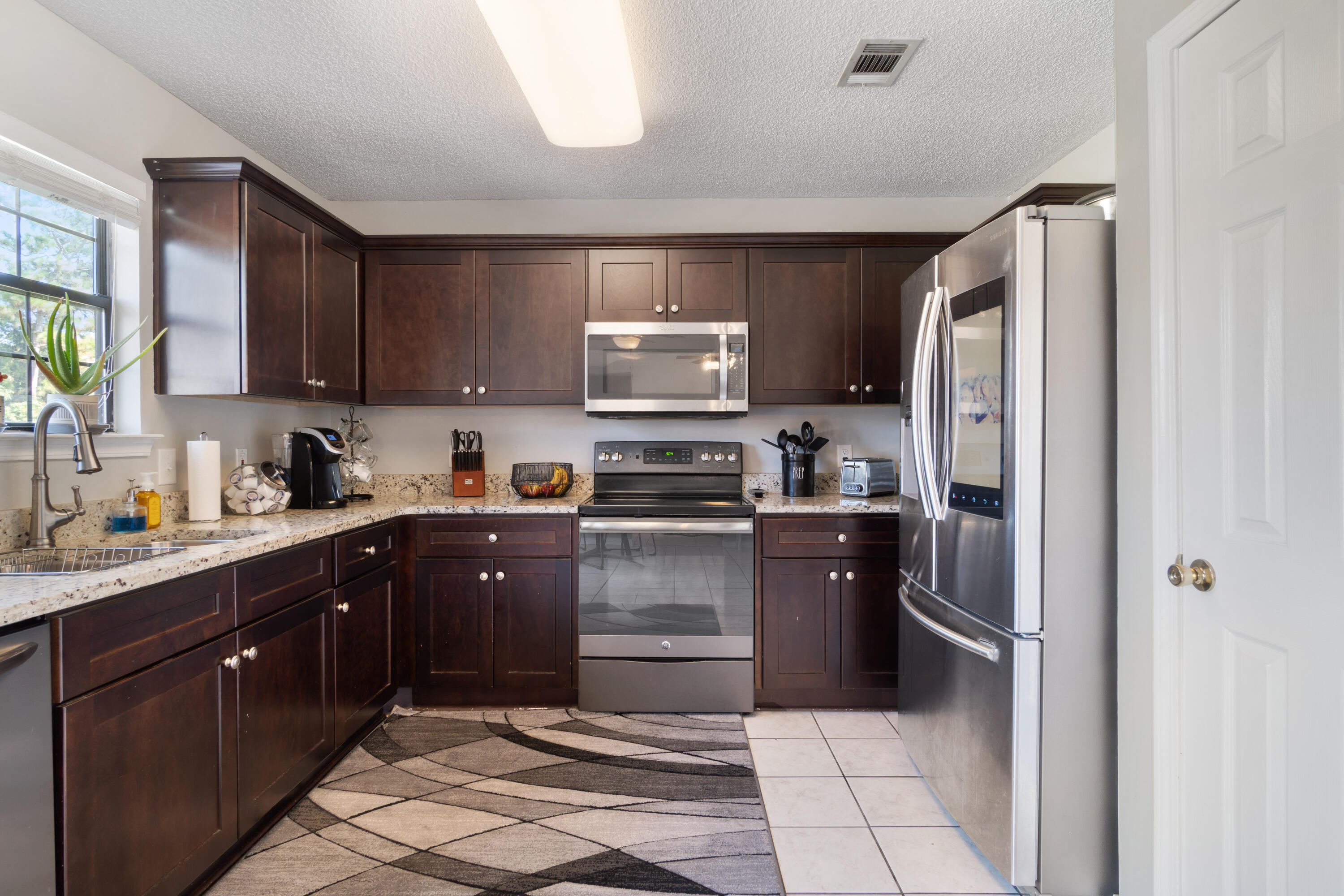 FOX DEN VILLAGES - Residential